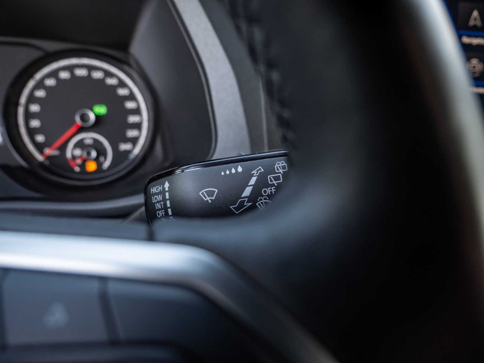 Transporter Kombi TDI DSG+ACC+ELK HECKKLAPPE+RÜCKFAHRKAMERA+SITZHEIZUNG+KLIMA+APP CONNECT