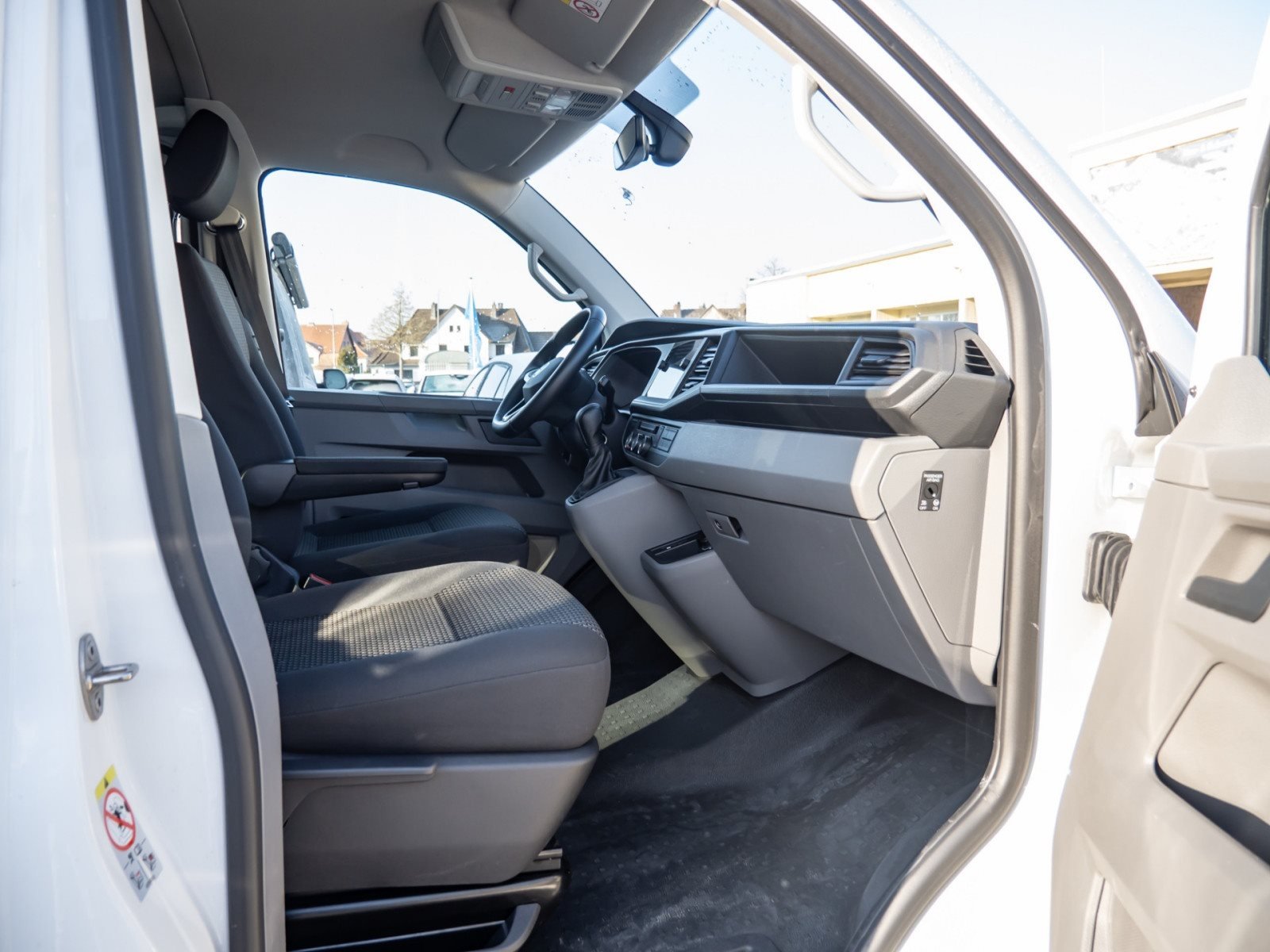 Transporter Kombi TDI DSG+ACC+ELK HECKKLAPPE+RÜCKFAHRKAMERA+SITZHEIZUNG+KLIMA+APP CONNECT