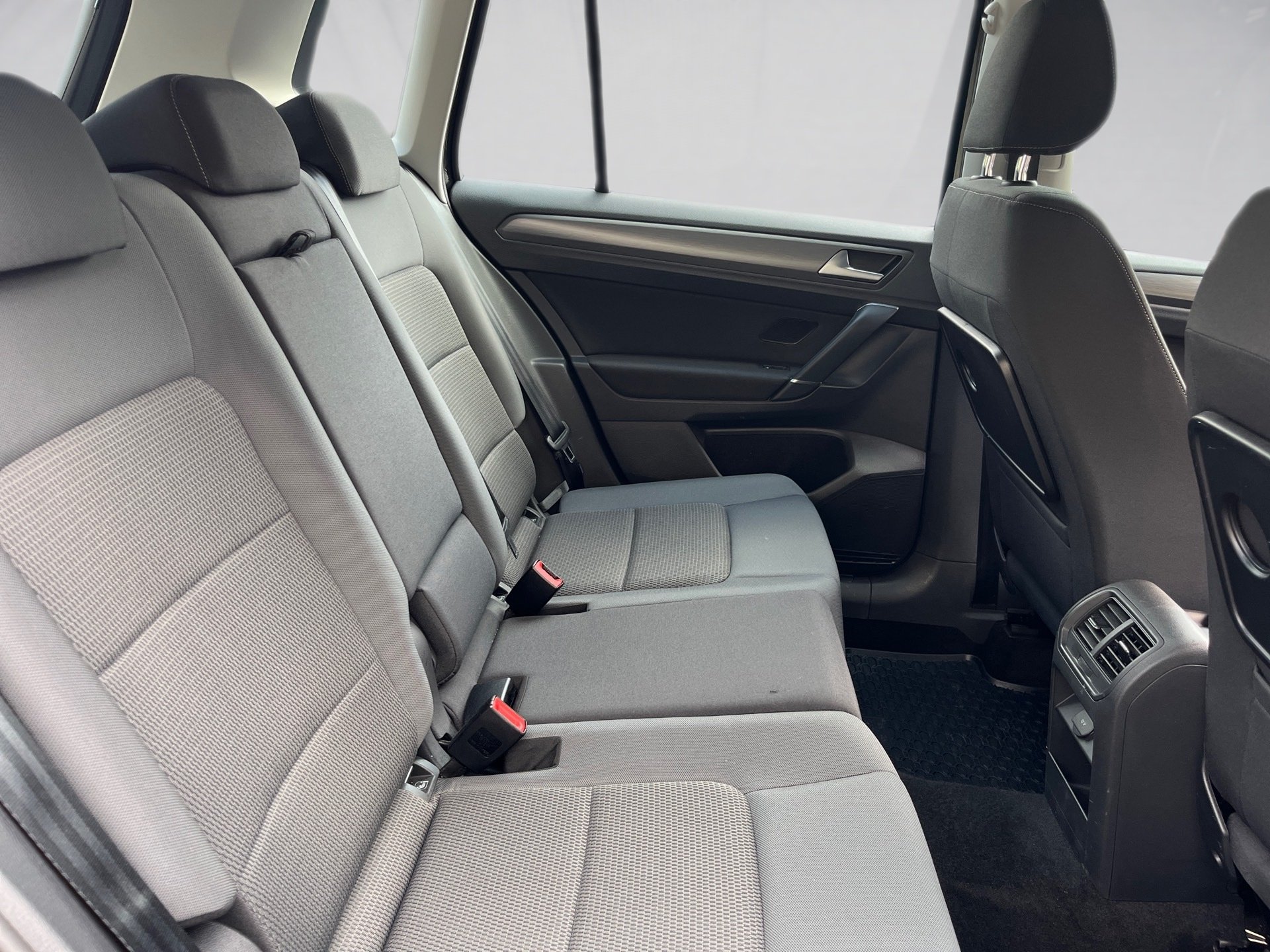 Golf Sportsvan COMFORTLINE TSI DSG+ALU 16+NAVI+ACC+LED+EINPARKHILFE+WINTERPAKET+KLIMA