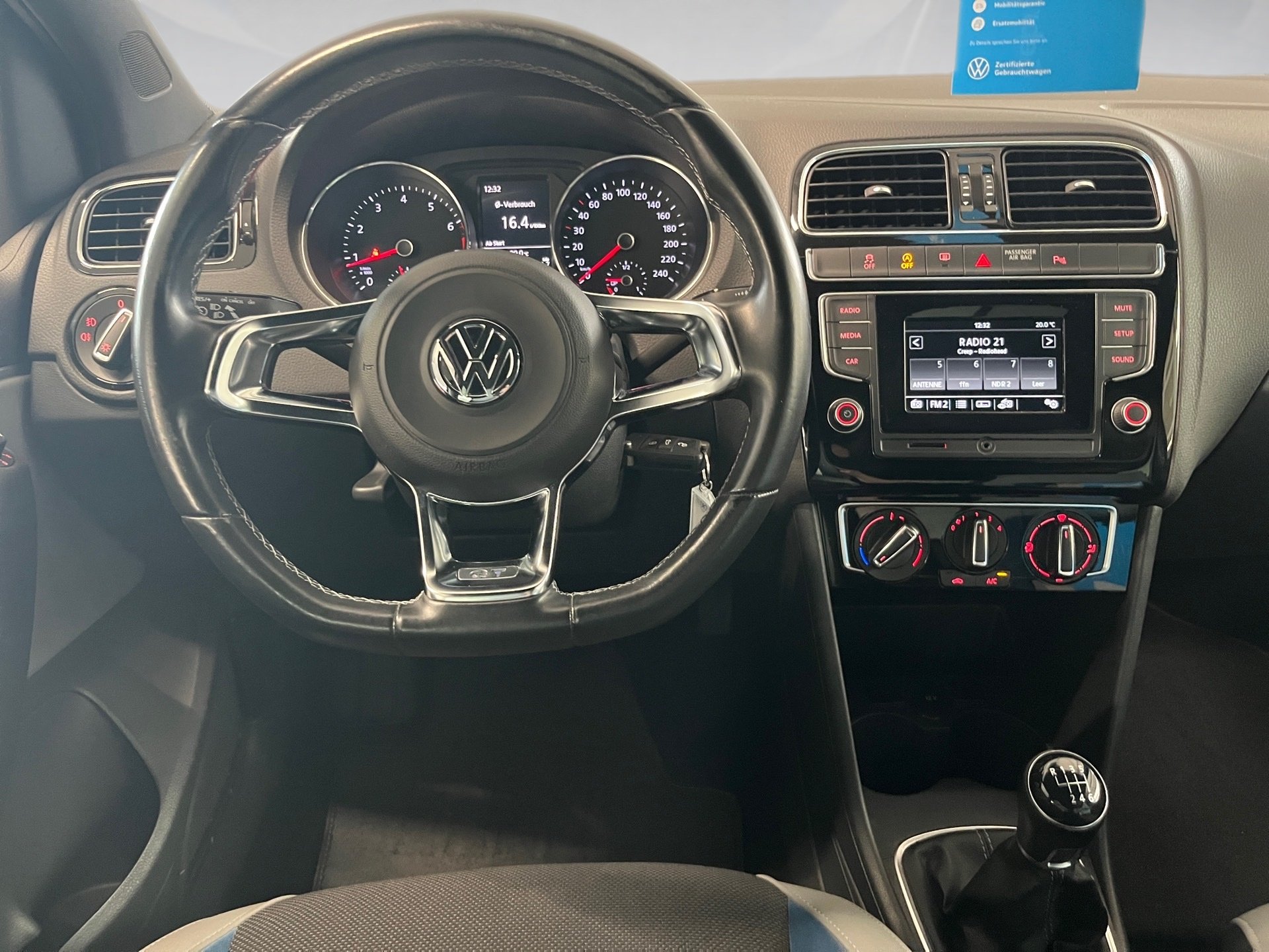 Polo BLUE GT TSI+ALU 17+EINPARKHILFE+SPORTFAHWERK+TEMPOMAT+RADIO+SPORTSITZE