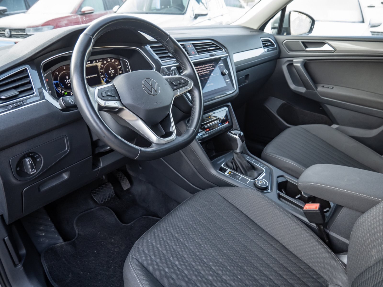 Tiguan Allspace LIFE TDI DSG 4MOTION+ALU 18+AHK+ACC+LED+NAVI+KLIMA+ELK HECKKLAPPE+EINPAR