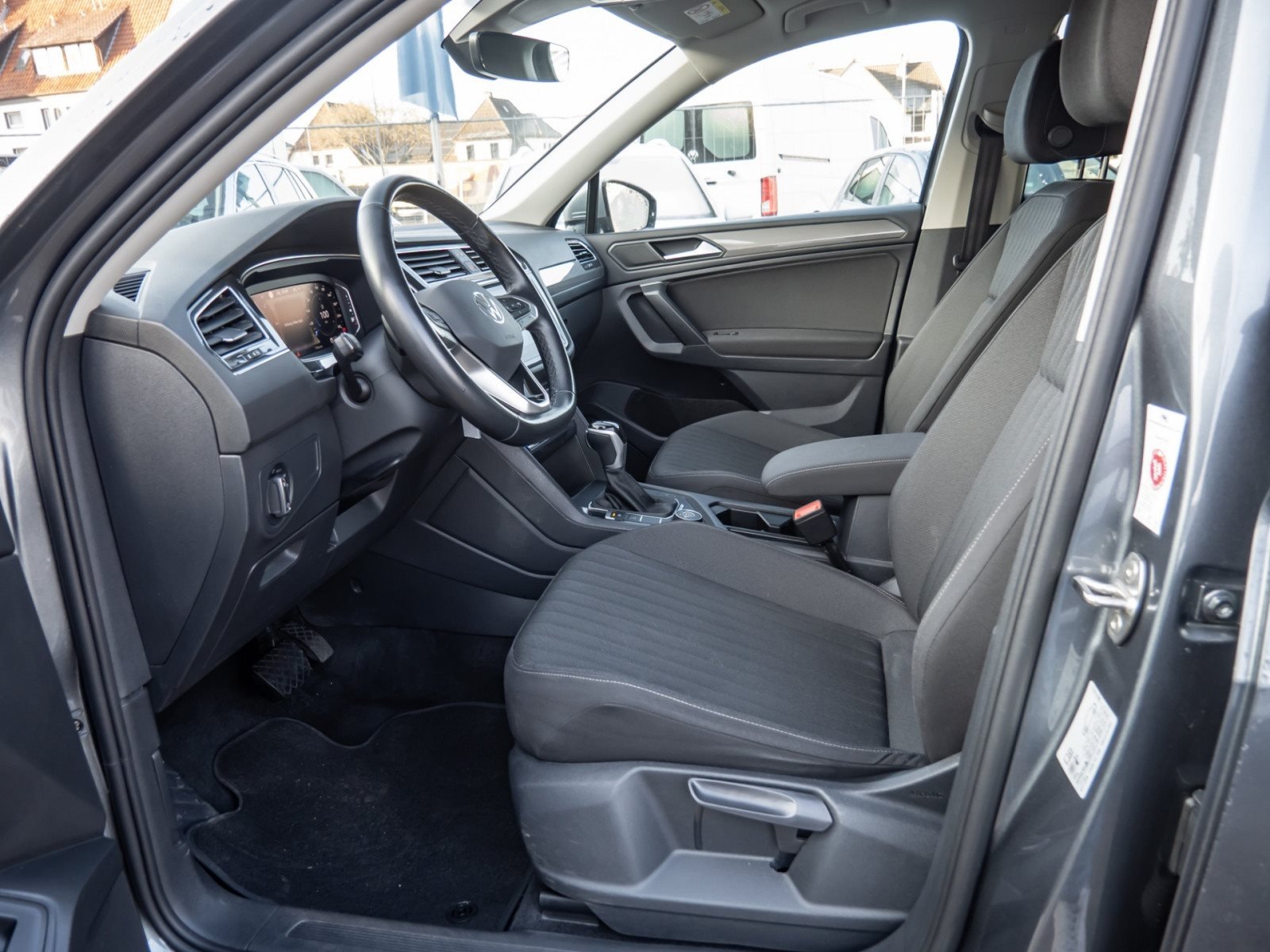 Tiguan Allspace LIFE TDI DSG 4MOTION+ALU 18+AHK+ACC+LED+NAVI+KLIMA+ELK HECKKLAPPE+EINPAR