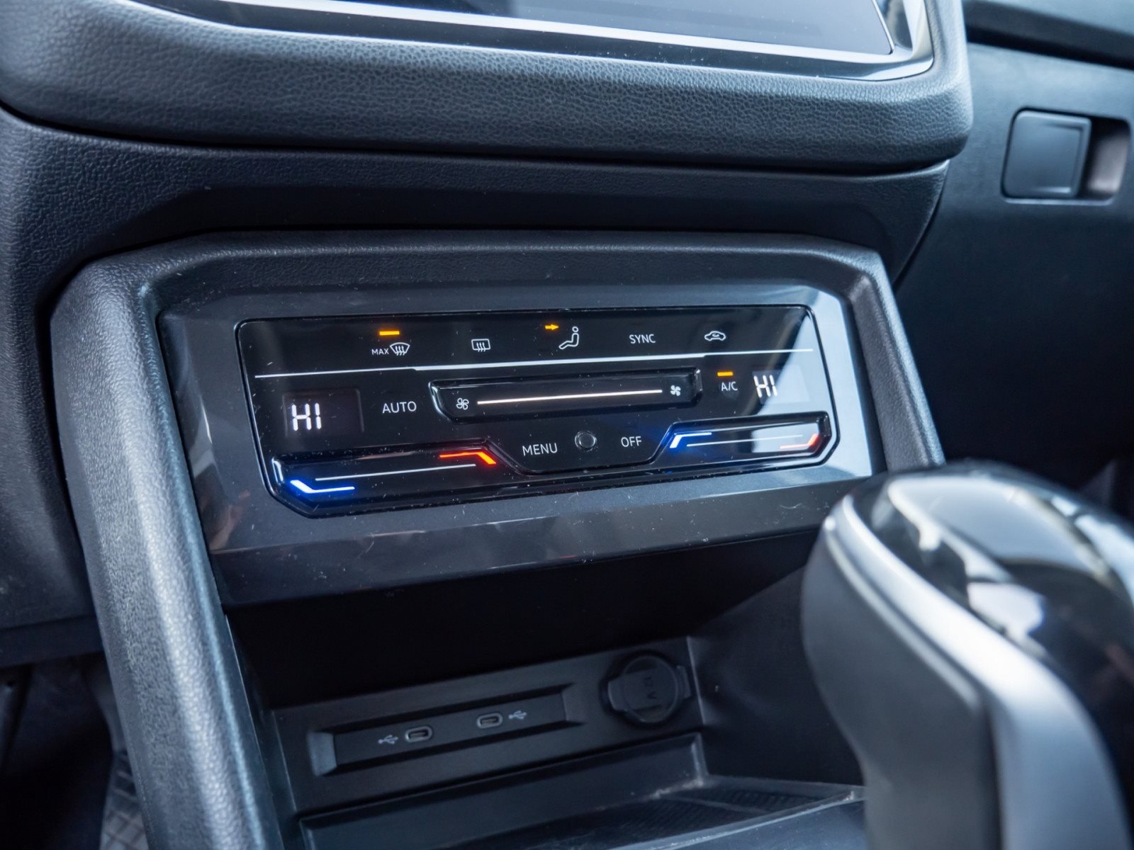 Tiguan Allspace LIFE TDI DSG 4MOTION+ALU 18+AHK+ACC+LED+NAVI+KLIMA+ELK HECKKLAPPE+EINPAR