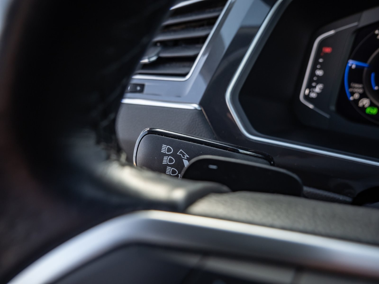 Tiguan Allspace LIFE TDI DSG 4MOTION+ALU 18+AHK+ACC+LED+NAVI+KLIMA+ELK HECKKLAPPE+EINPAR