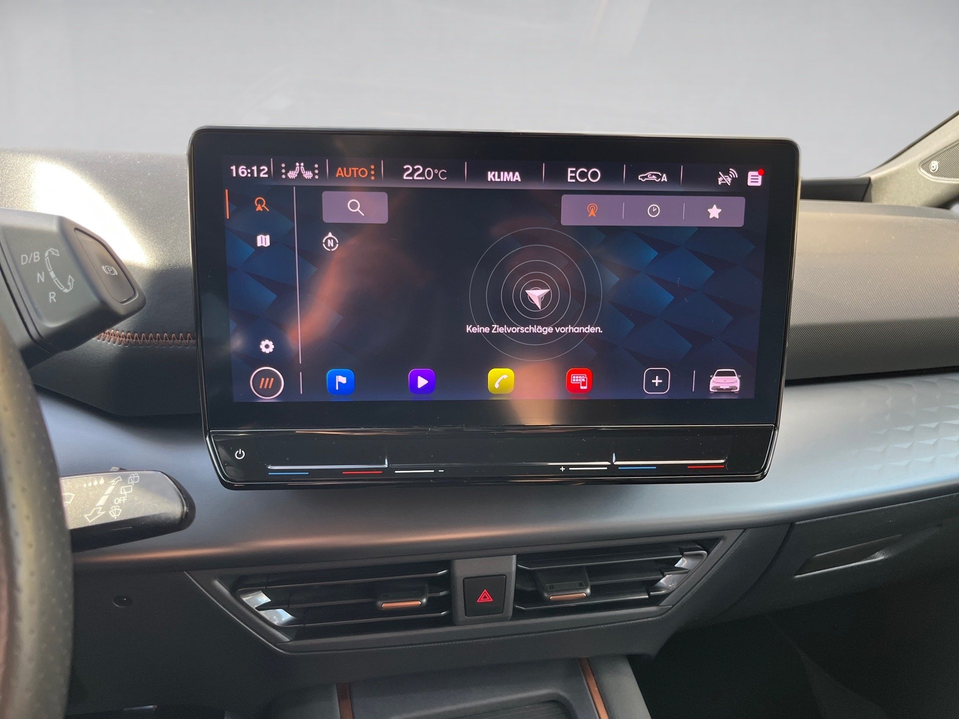 Born eBOOST+ALU 20+DCC+BEATS AUDIO+RÜCKFAHRKAMERA+AR-HUD+KEYLESS+ELK SITZE