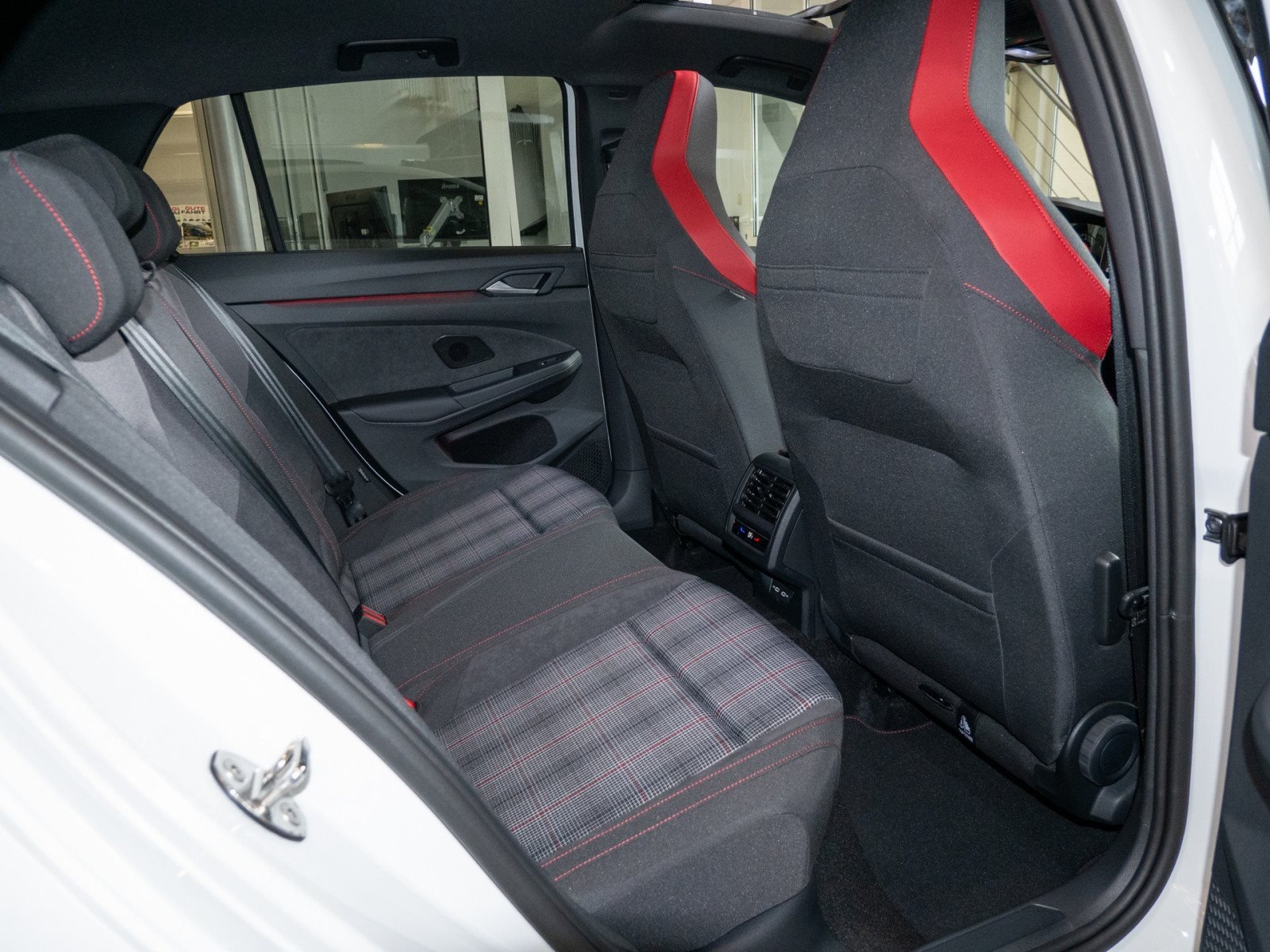 Golf GTI 2.0 l TSI OPF DSG 360 ACC AUT HUD Kam.