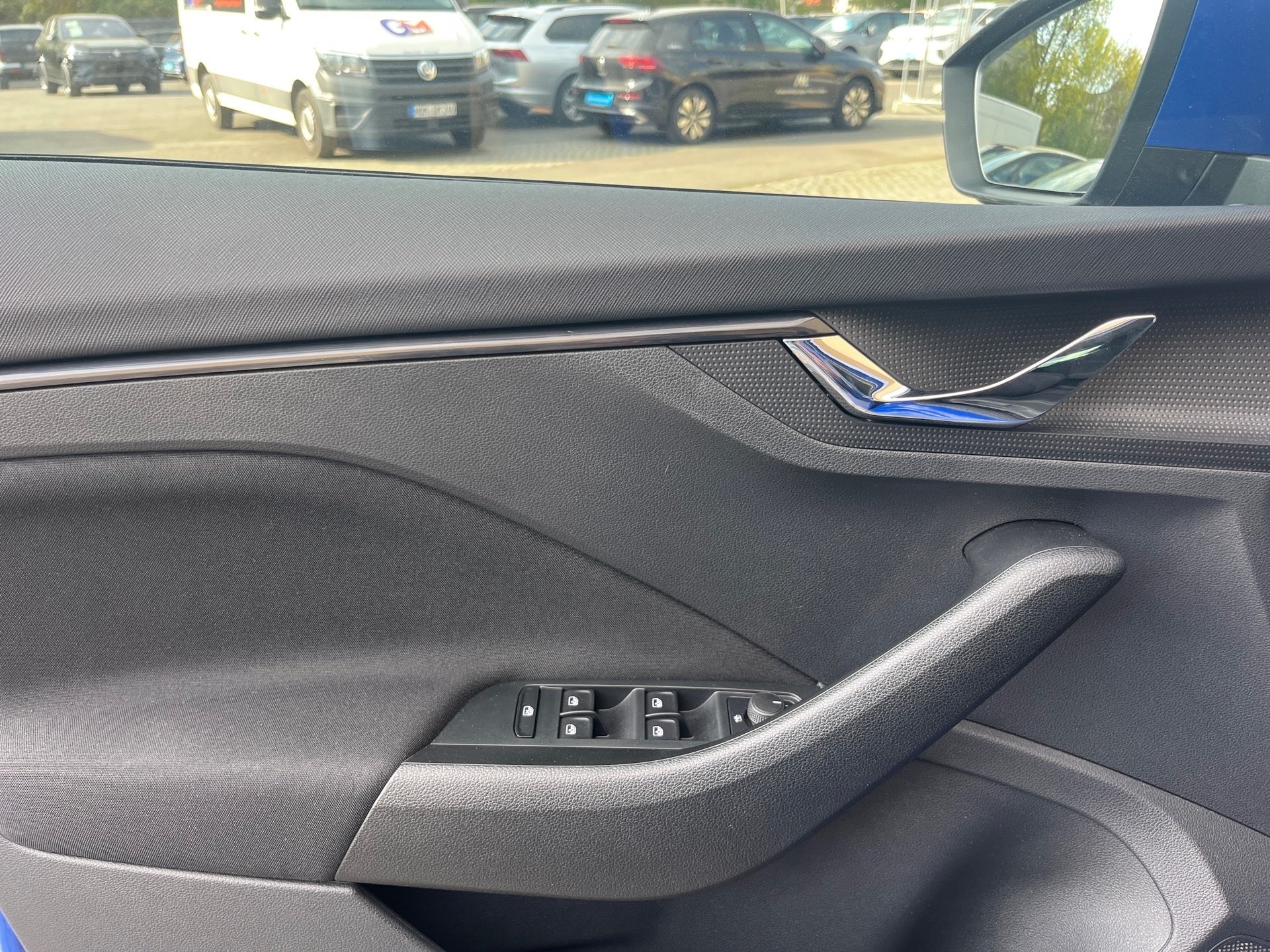 Kamiq AMBITION TSI+AHK+ALU 16+RÜCKFAHRKAMERA+SITZHEIZUNG+LED+KLIMA+SMART LINK