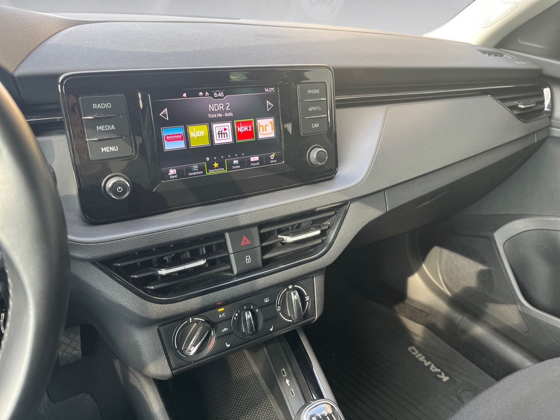 Kamiq AMBITION TSI+AHK+ALU 16+RÜCKFAHRKAMERA+SITZHEIZUNG+LED+KLIMA+SMART LINK