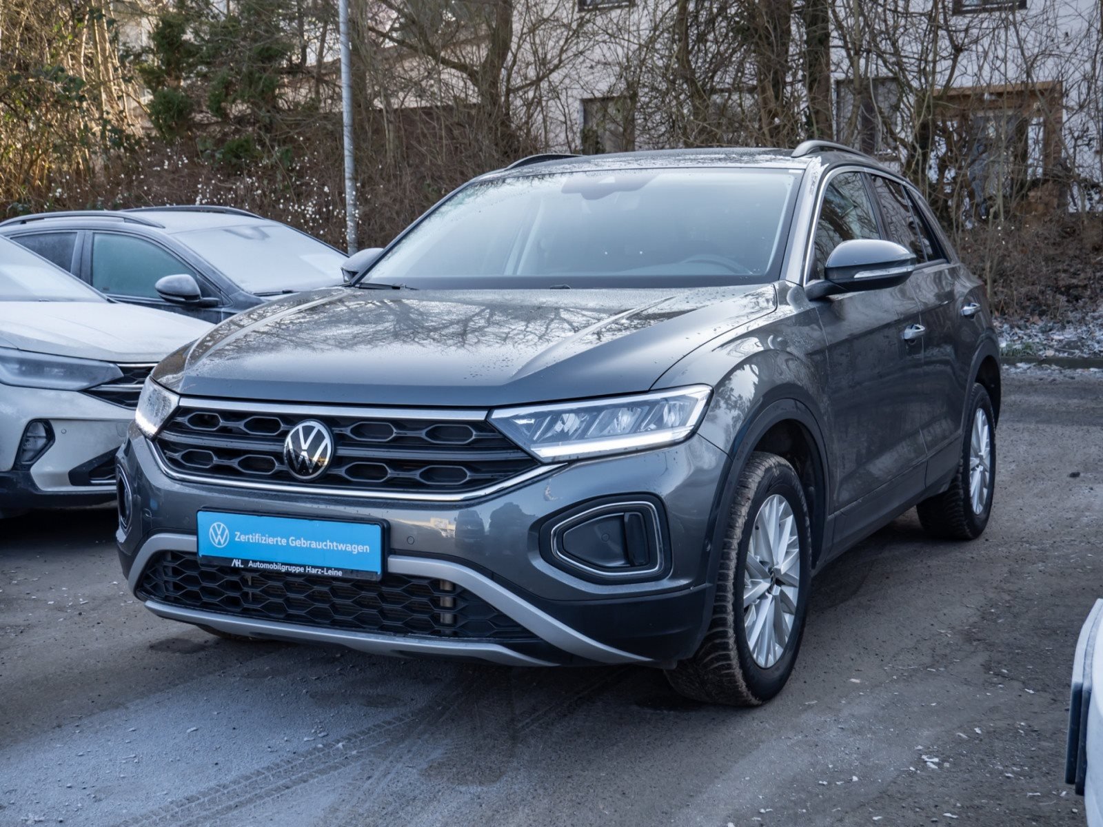 T-Roc LIFE TSI+ALU 16+KEYLESS+TRAVEL ASSIST+LED+KLIMA+APP CONNECT+SIDE ASSIST