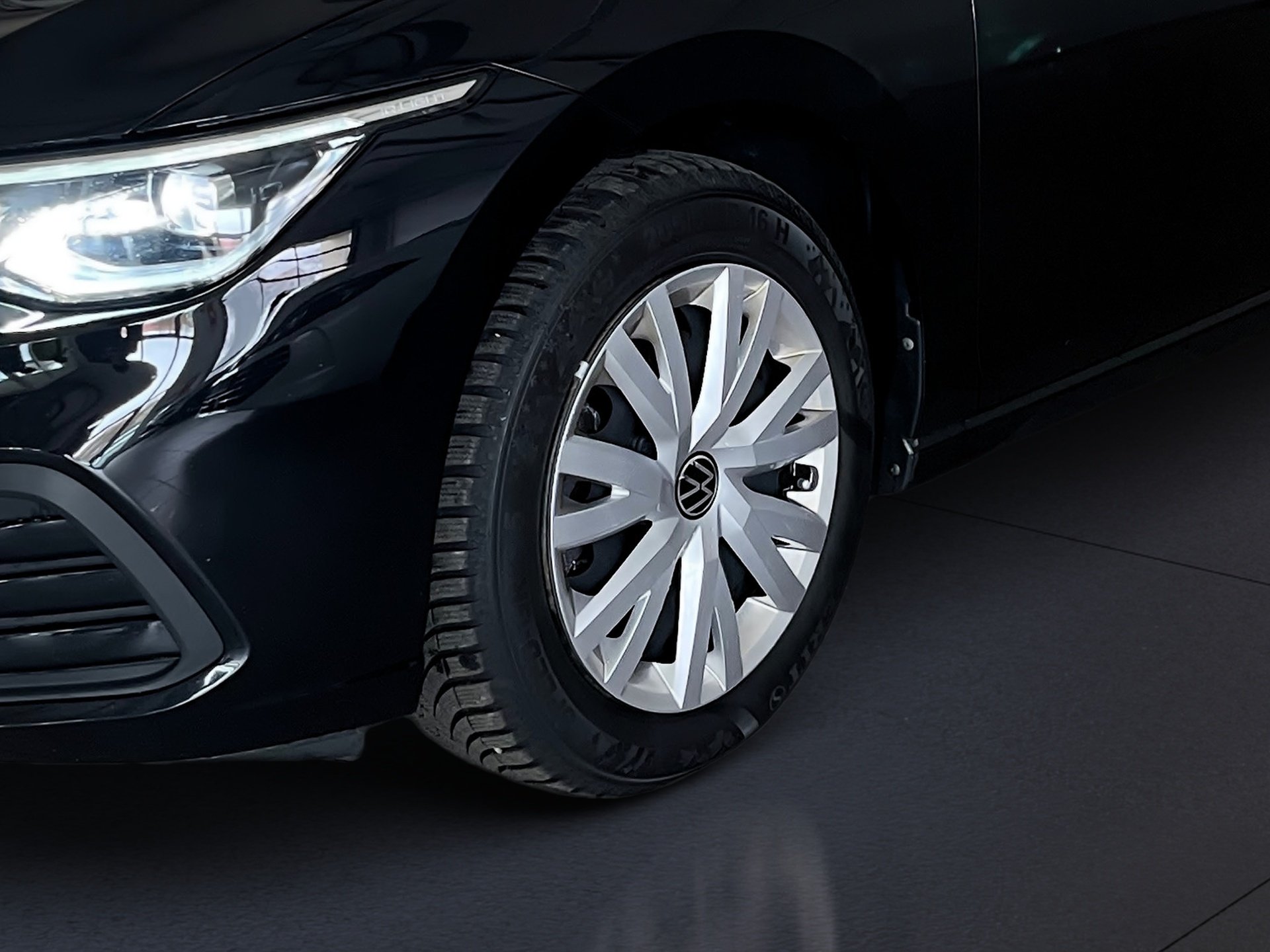 Golf VIII Variant LIFE TDI DSG+ALU 16+AHK+PANO+RÜCKFAHRKAMERA+ERGOACTIVE+TOP-PAKET+TRAVEL