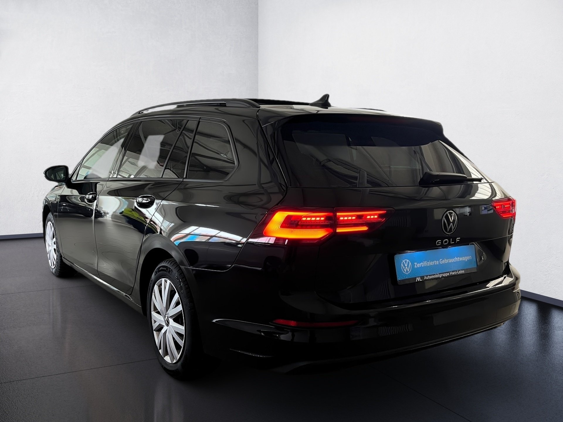 Golf VIII Variant LIFE TDI DSG+ALU 16+AHK+PANO+RÜCKFAHRKAMERA+ERGOACTIVE+TOP-PAKET+TRAVEL