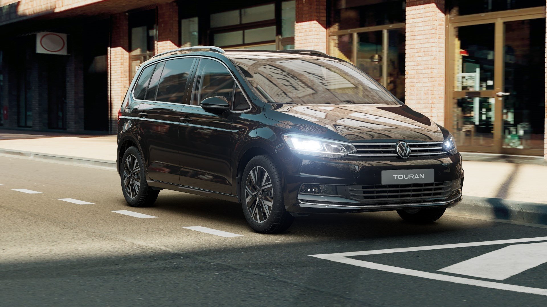 Touran HIGHLINE TSI DSG+ALU 17+7 SITZER+LED+ACC+NAVI+SIDE ASSIST+RÜCKFAHRKAMERA