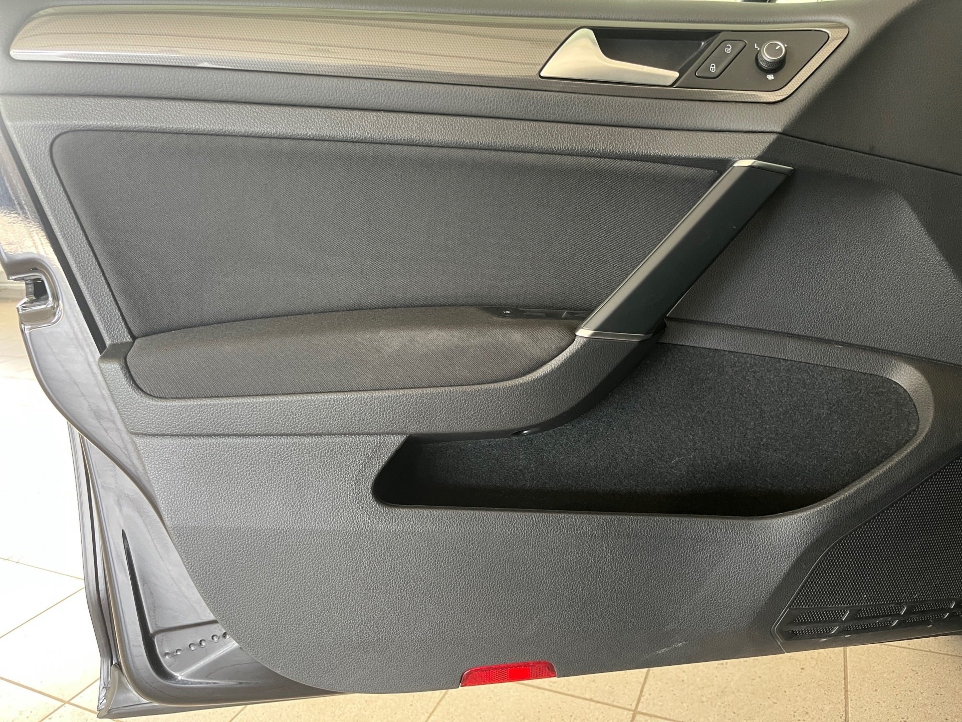 Golf VII JOIN TSI+ALU 16+SITZHEIZUNG+NAVI+EINPARKHILFE+KLIMA+USB+FRONT ASSIST