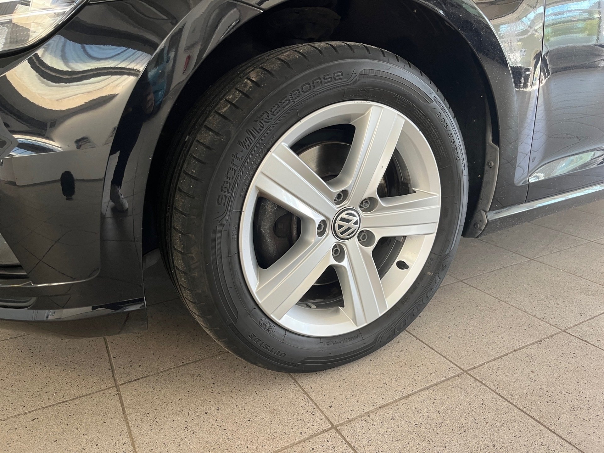 Golf VII JOIN TSI+ALU 16+SITZHEIZUNG+NAVI+EINPARKHILFE+KLIMA+USB+FRONT ASSIST