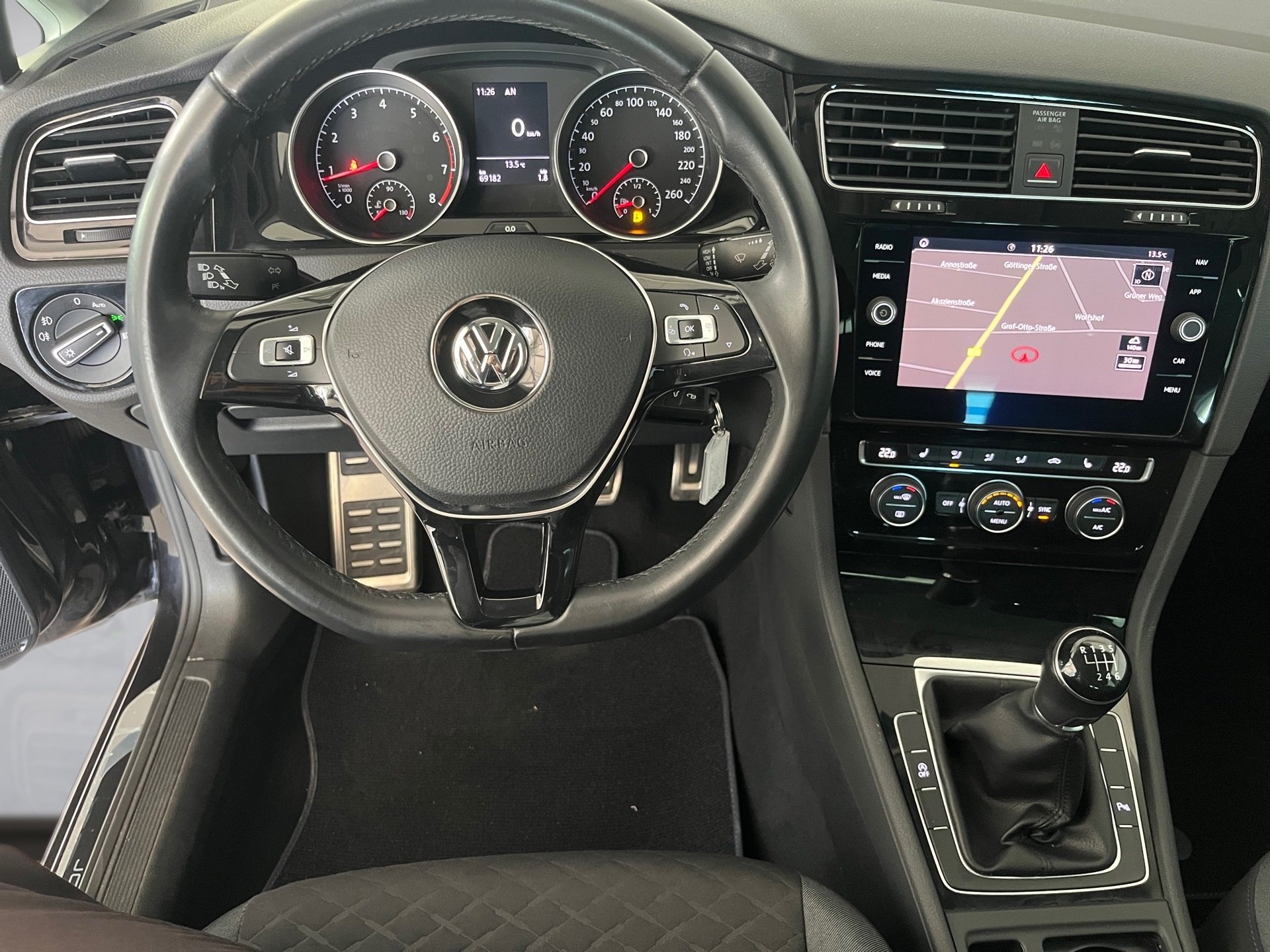 Golf VII JOIN TSI+ALU 16+SITZHEIZUNG+NAVI+EINPARKHILFE+KLIMA+USB+FRONT ASSIST