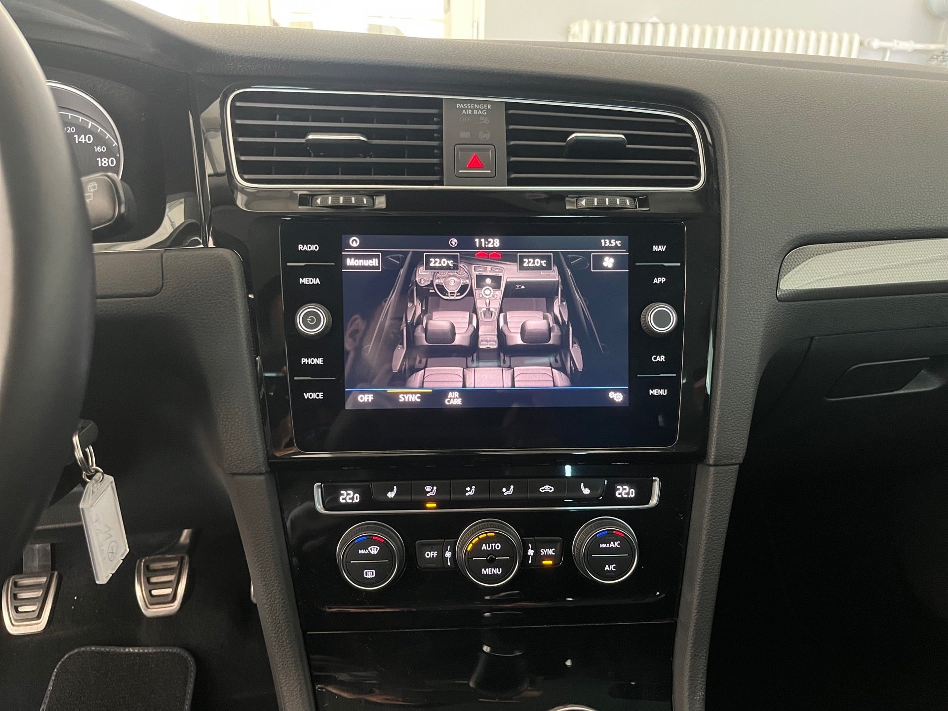 Golf VII JOIN TSI+ALU 16+SITZHEIZUNG+NAVI+EINPARKHILFE+KLIMA+USB+FRONT ASSIST