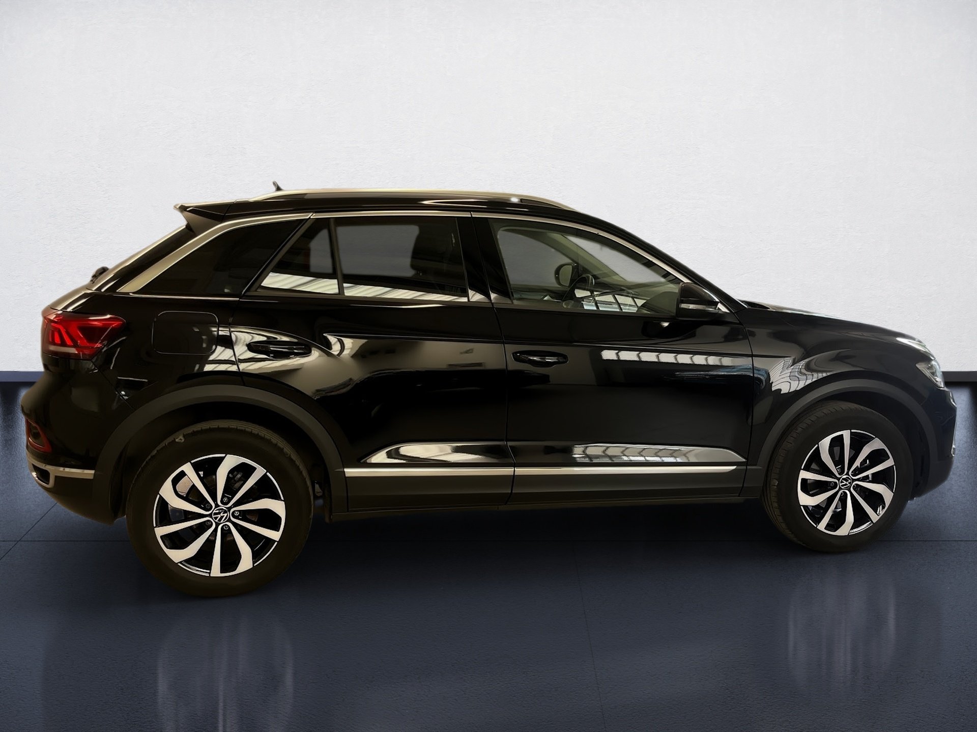 T-ROC STYLE TSI DSG+AHK+ALU 17+RÜCKFAHRKAMERA+ACC+TRAVEL ASSIST+NAVI+PARK ASSI