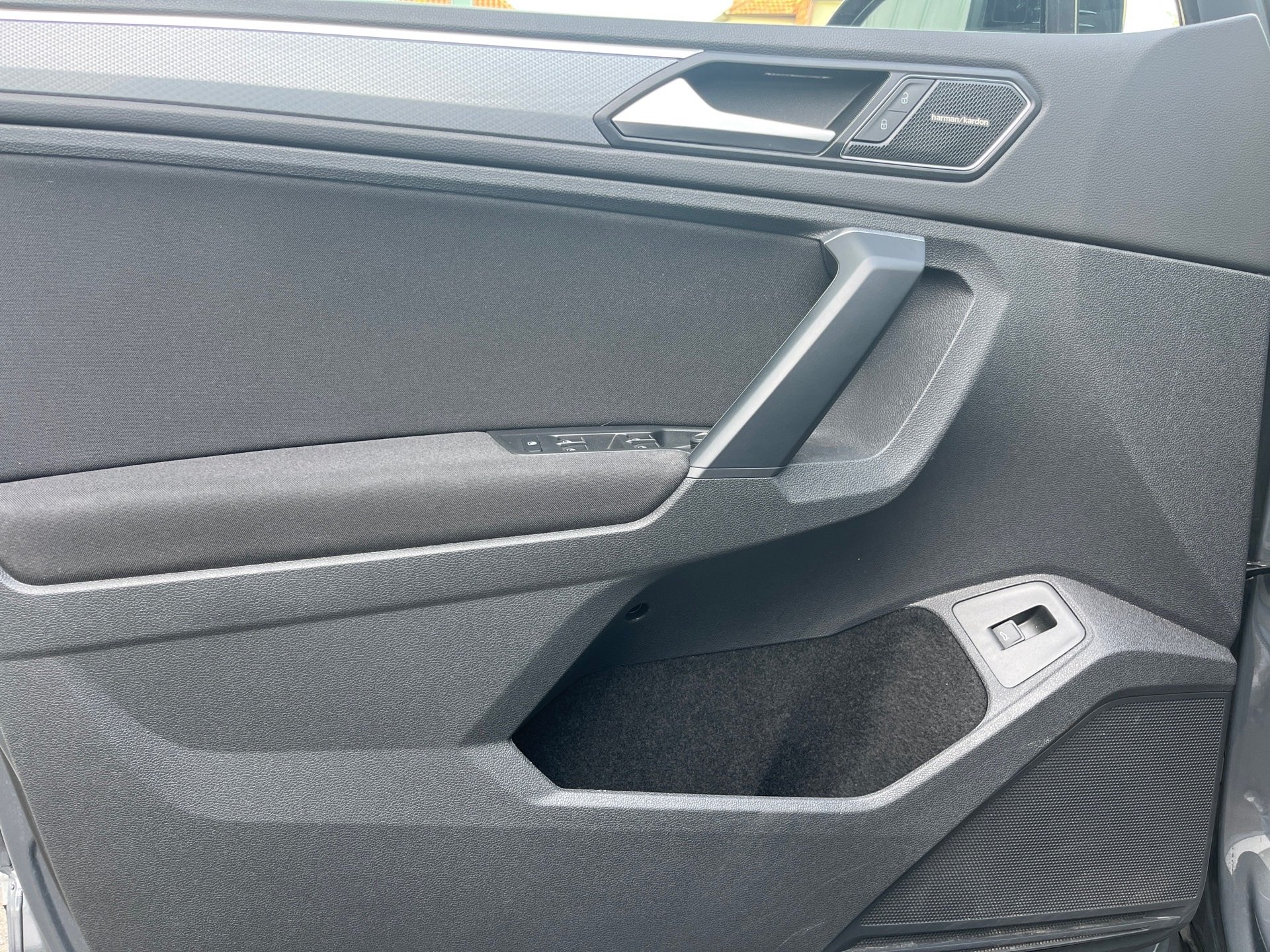 Tiguan LIFE TSI DSG+ALU 18+360° KAMERA+NAVI PRO+HARMAN/KARDON+LED-MATRIX+KEYLES