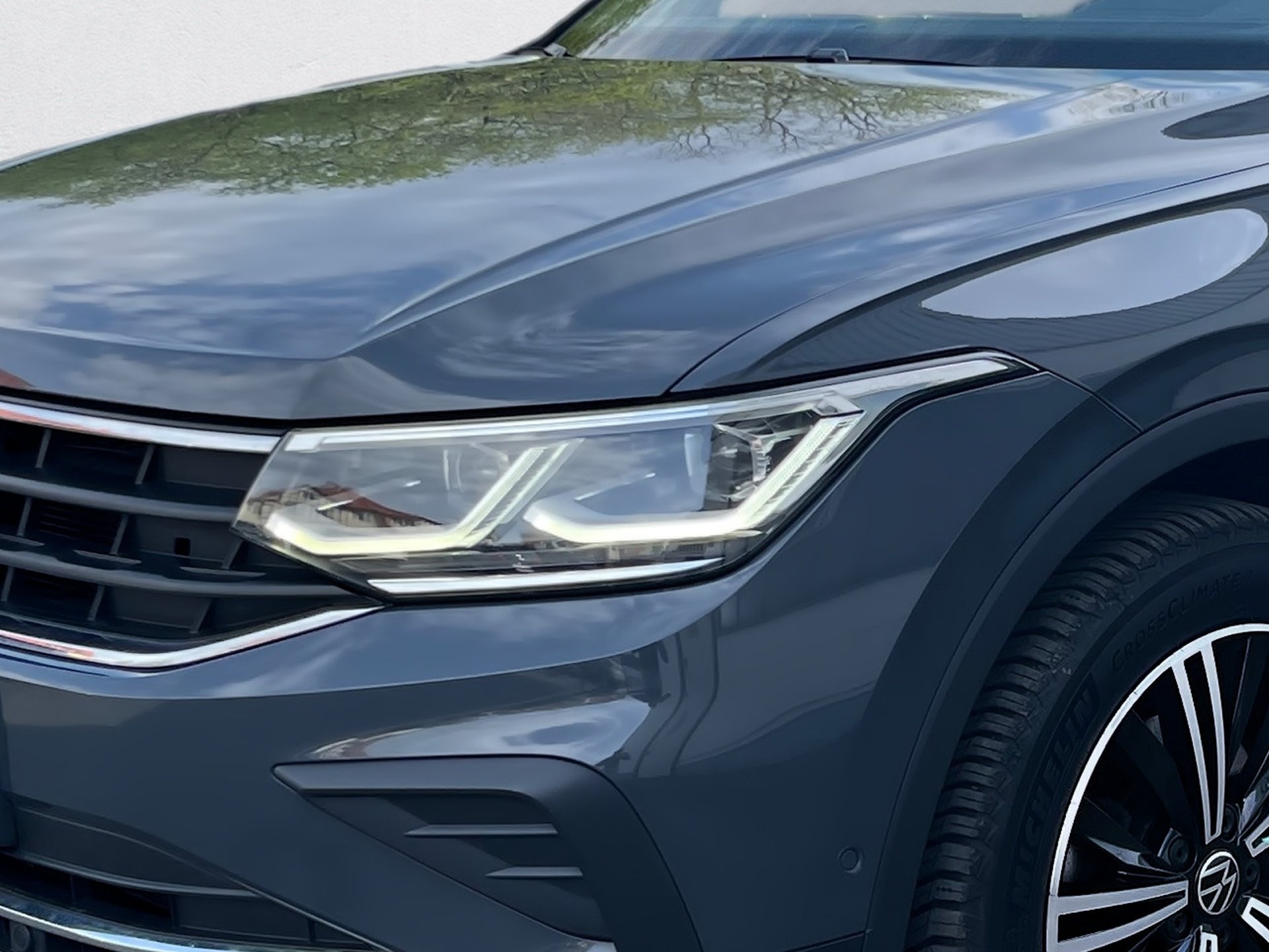 Tiguan LIFE TSI DSG+ALU 18+360° KAMERA+NAVI PRO+HARMAN/KARDON+LED-MATRIX+KEYLES