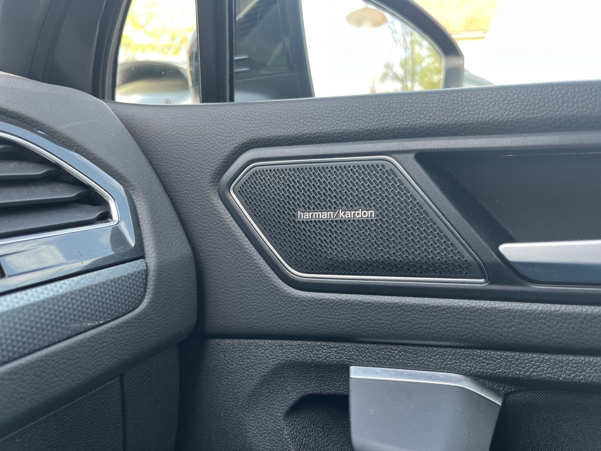 Tiguan LIFE TSI DSG+ALU 18+360° KAMERA+NAVI PRO+HARMAN/KARDON+LED-MATRIX+KEYLES