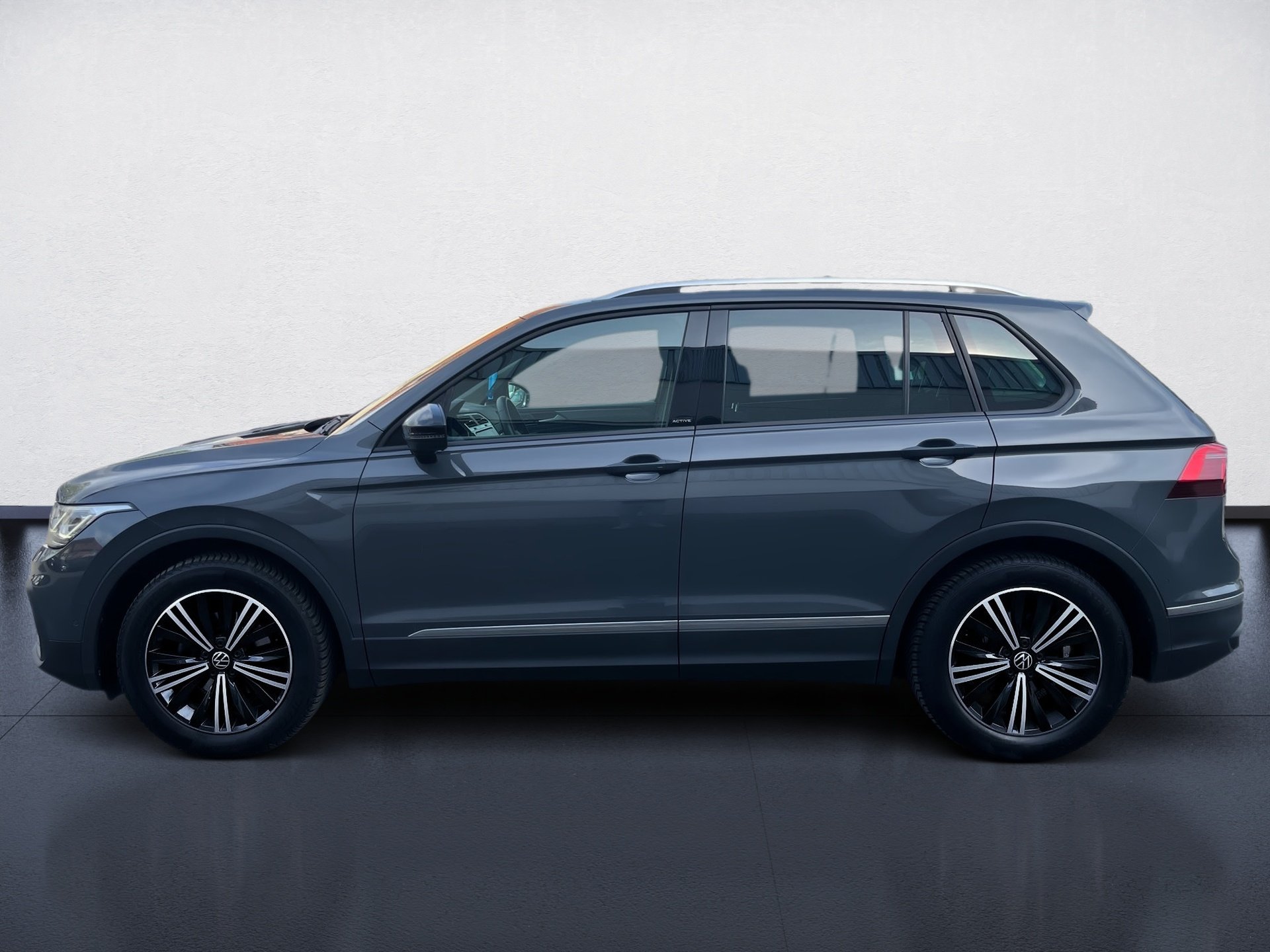 Tiguan LIFE TSI DSG+ALU 18+360° KAMERA+NAVI PRO+HARMAN/KARDON+LED-MATRIX+KEYLES