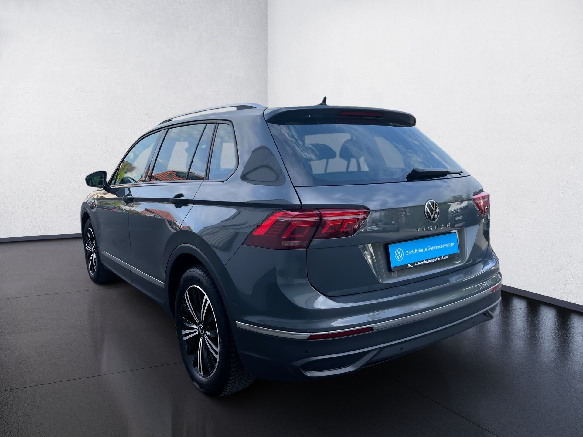 Tiguan LIFE TSI DSG+ALU 18+360° KAMERA+NAVI PRO+HARMAN/KARDON+LED-MATRIX+KEYLES
