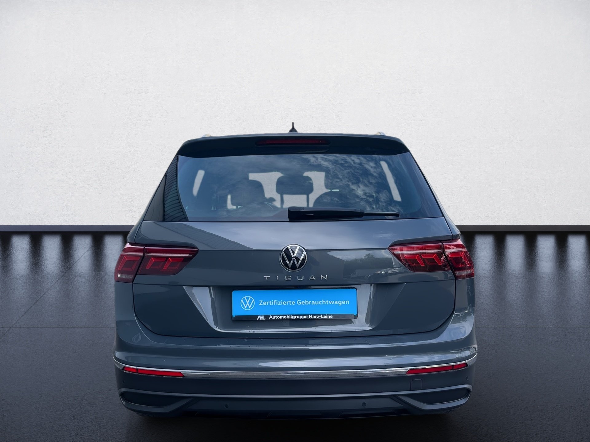 Tiguan LIFE TSI DSG+ALU 18+360° KAMERA+NAVI PRO+HARMAN/KARDON+LED-MATRIX+KEYLES