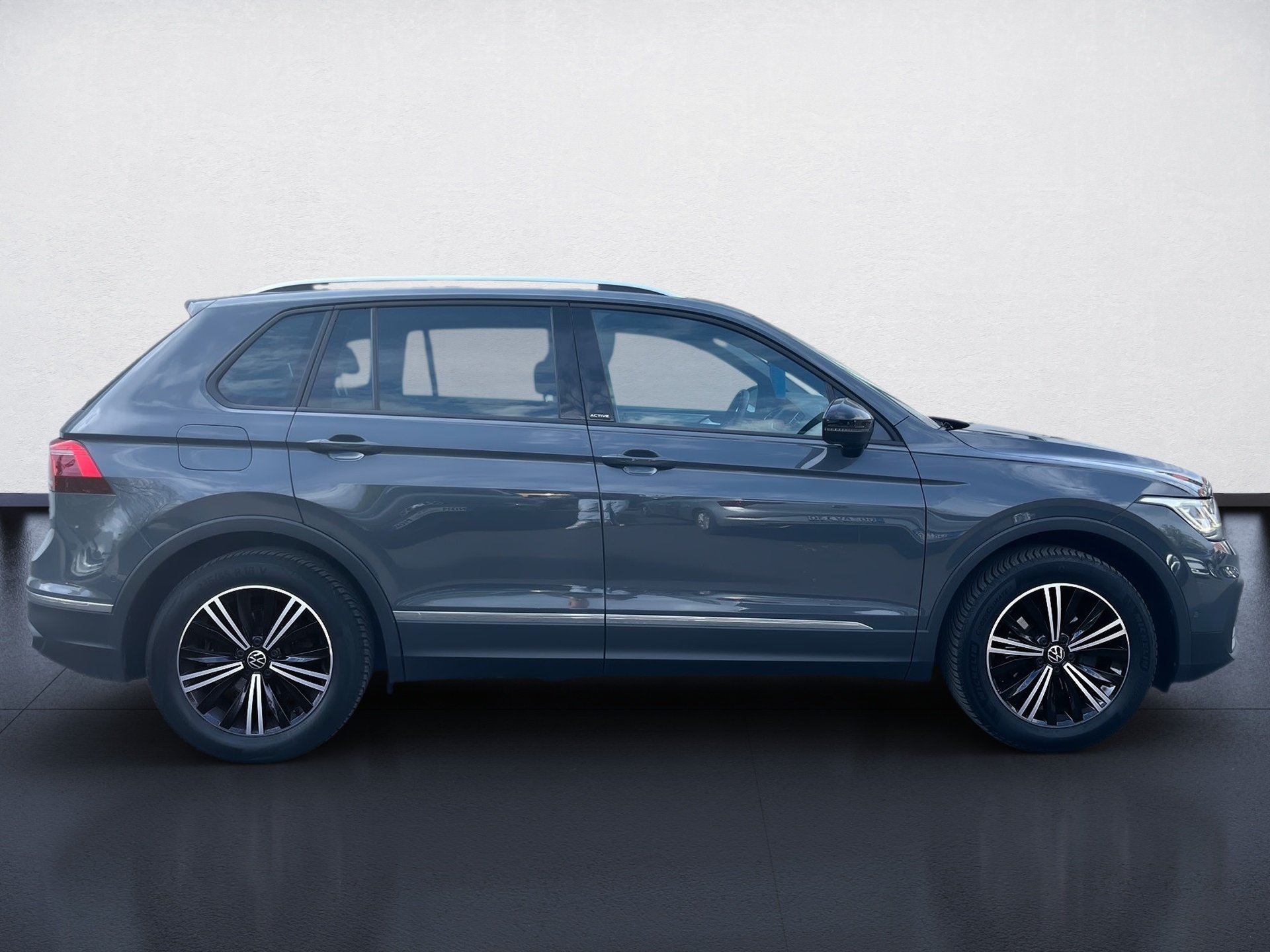 Tiguan LIFE TSI DSG+ALU 18+360° KAMERA+NAVI PRO+HARMAN/KARDON+LED-MATRIX+KEYLES