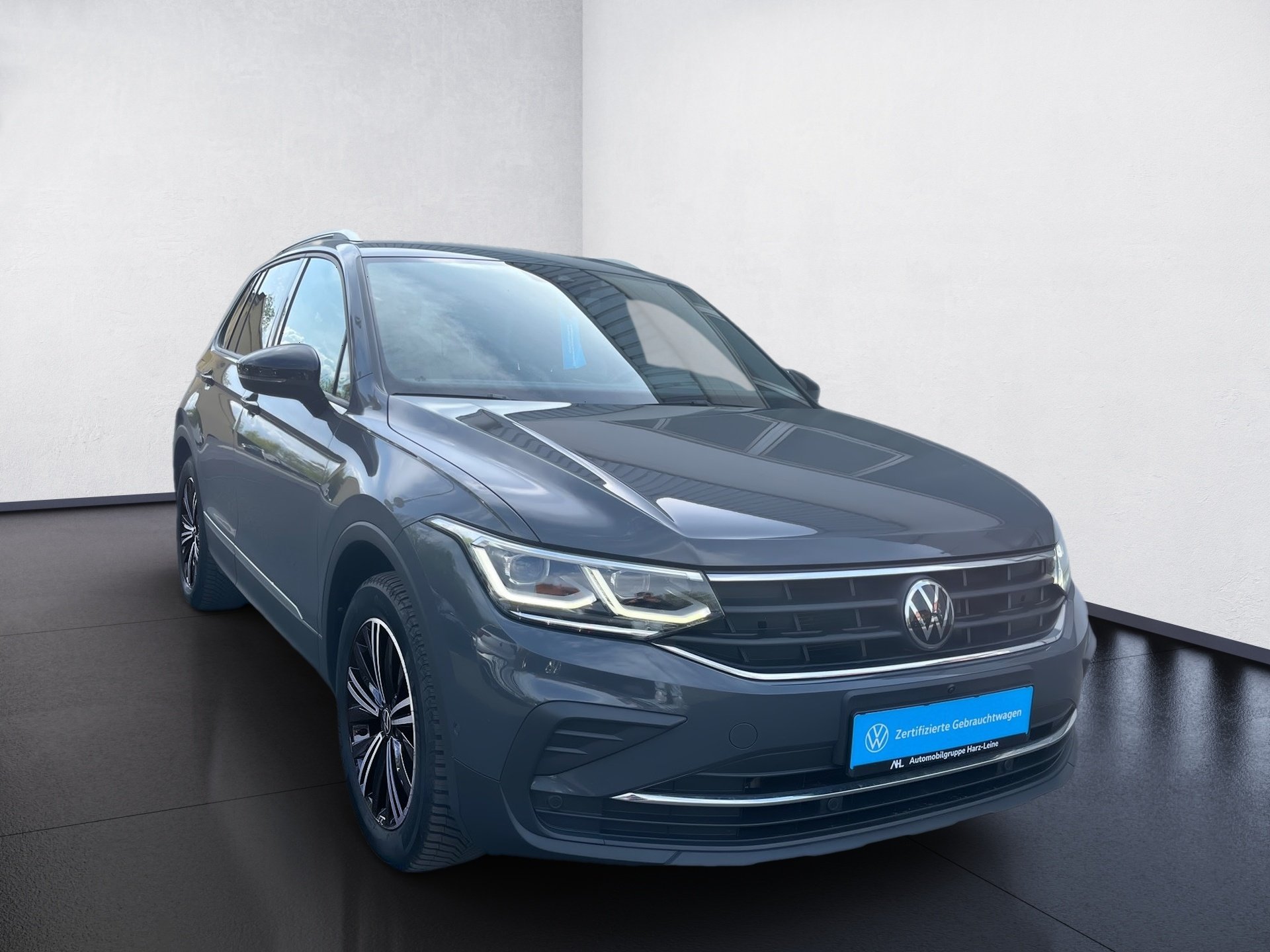 Tiguan LIFE TSI DSG+ALU 18+360° KAMERA+NAVI PRO+HARMAN/KARDON+LED-MATRIX+KEYLES
