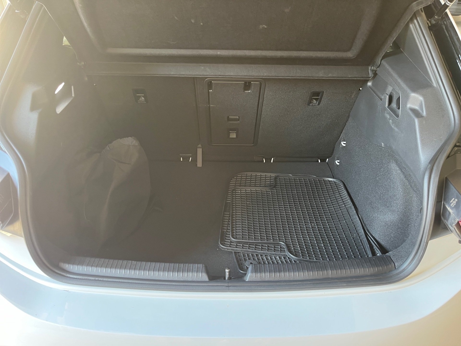 ID.3 PRO PERFORMANCE BUSINESS+RÜCKFAHRKAMERA+KEYLESS+NAVI PRO+LED-MATRIX+KLIMA