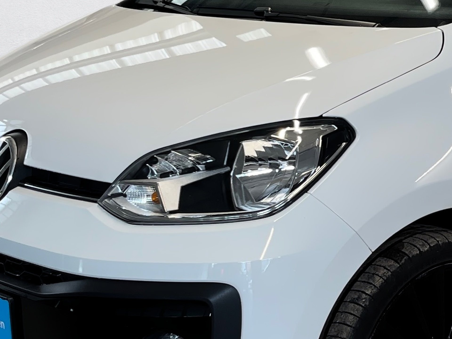 up! R-LINE+ALU 17+RÜCKFAHRKAMERA+WINTERPAKET+KLIMA+SPORTFAHRWERK+EINPARKHILF