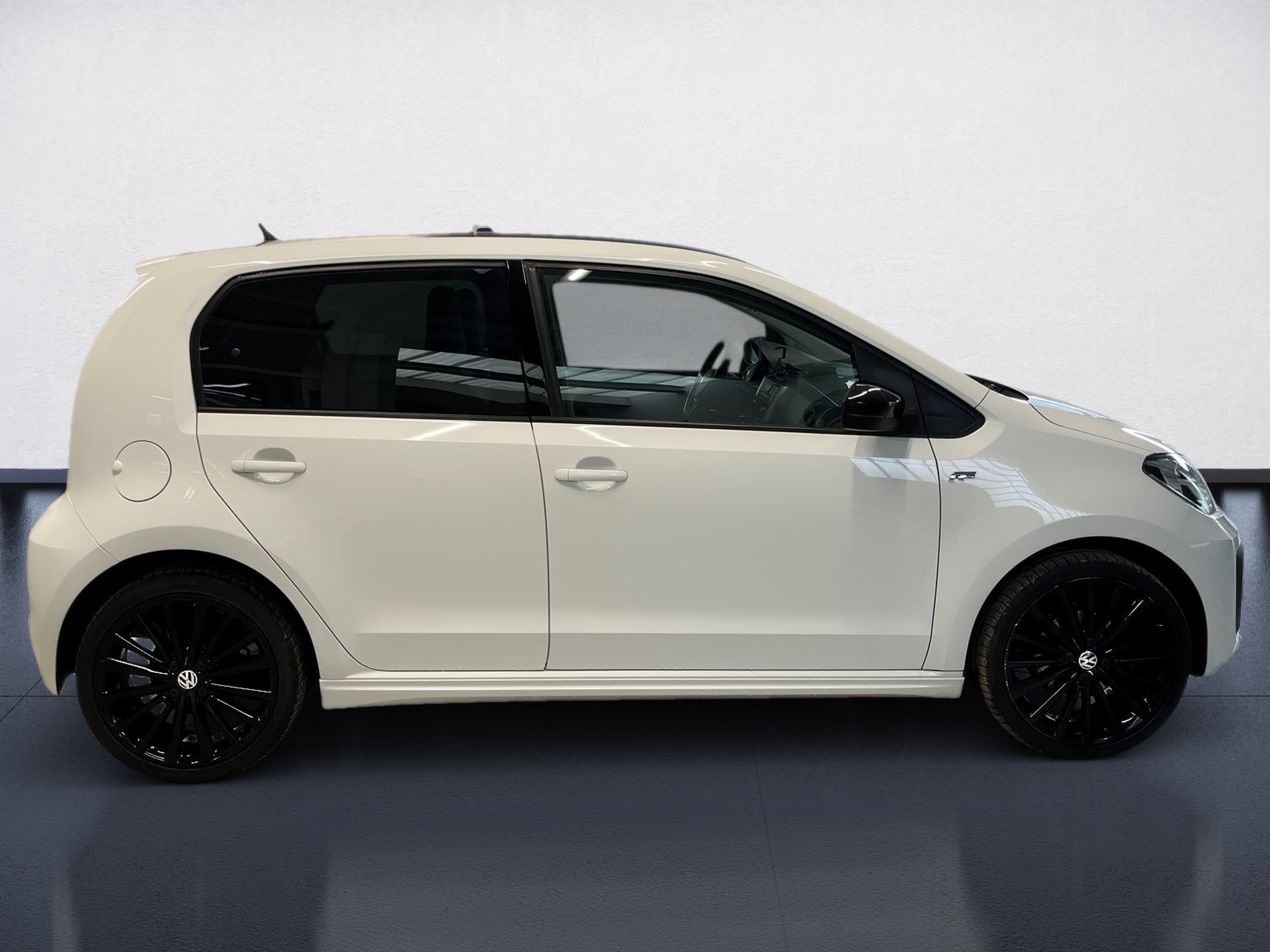 up! R-LINE+ALU 17+RÜCKFAHRKAMERA+WINTERPAKET+KLIMA+SPORTFAHRWERK+EINPARKHILF