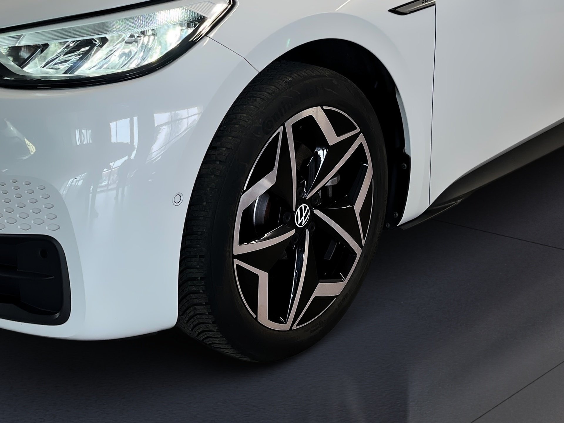 ID.3 PRO PERFORMANCE+ALU 19+RÜCKFAHRKAMERA+AR HUD+KEYLESS+WÄRMEPUMPE+NAVI+ACC