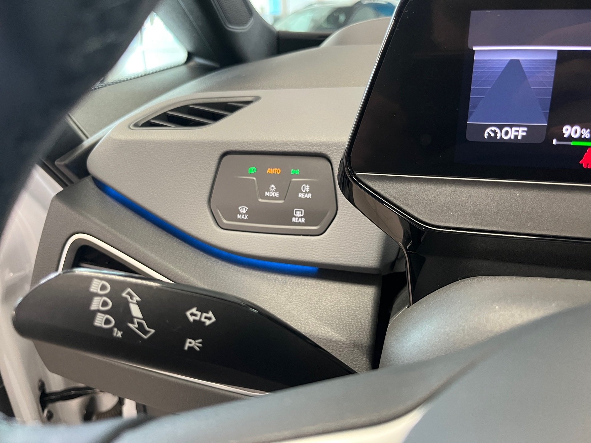 ID.3 PRO PERFORMANCE+ALU 19+RÜCKFAHRKAMERA+AR HUD+KEYLESS+WÄRMEPUMPE+NAVI+ACC