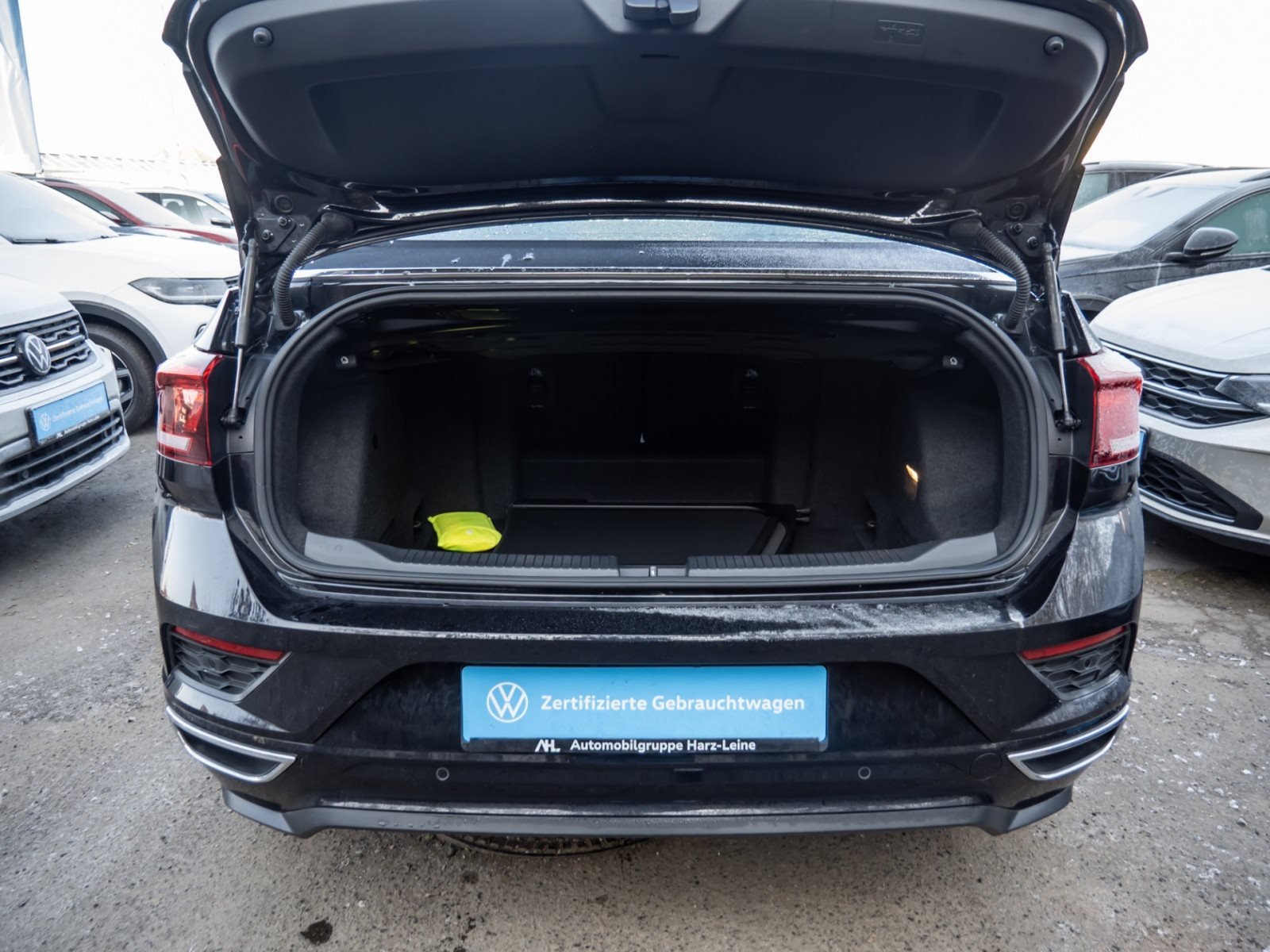 T-Roc Cabriolet R-LINE TSI DSG+ALU 19+LEDER+LED+RÜCKFAHRKAMERA+ACC+SPORTFAHRWERK+KLIMA