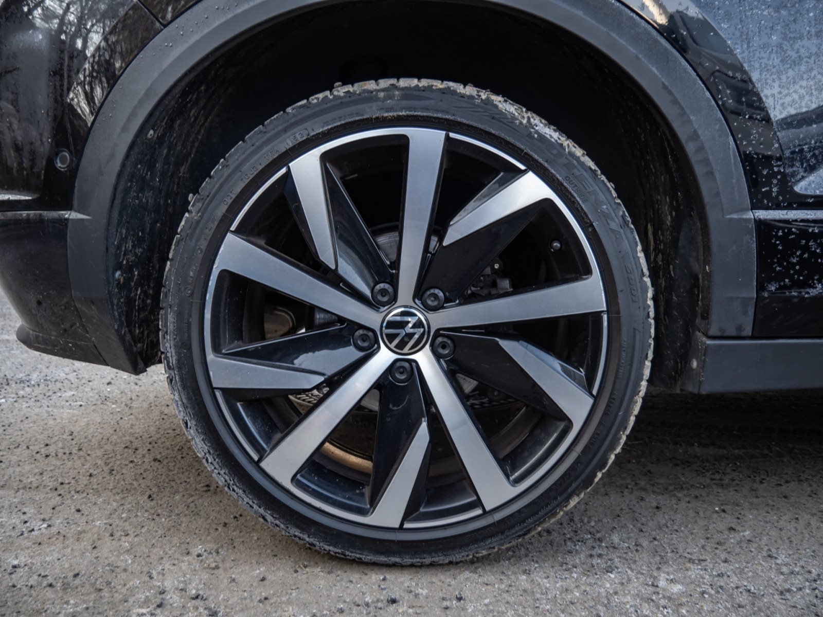 T-Roc Cabriolet R-LINE TSI DSG+ALU 19+LEDER+LED+RÜCKFAHRKAMERA+ACC+SPORTFAHRWERK+KLIMA