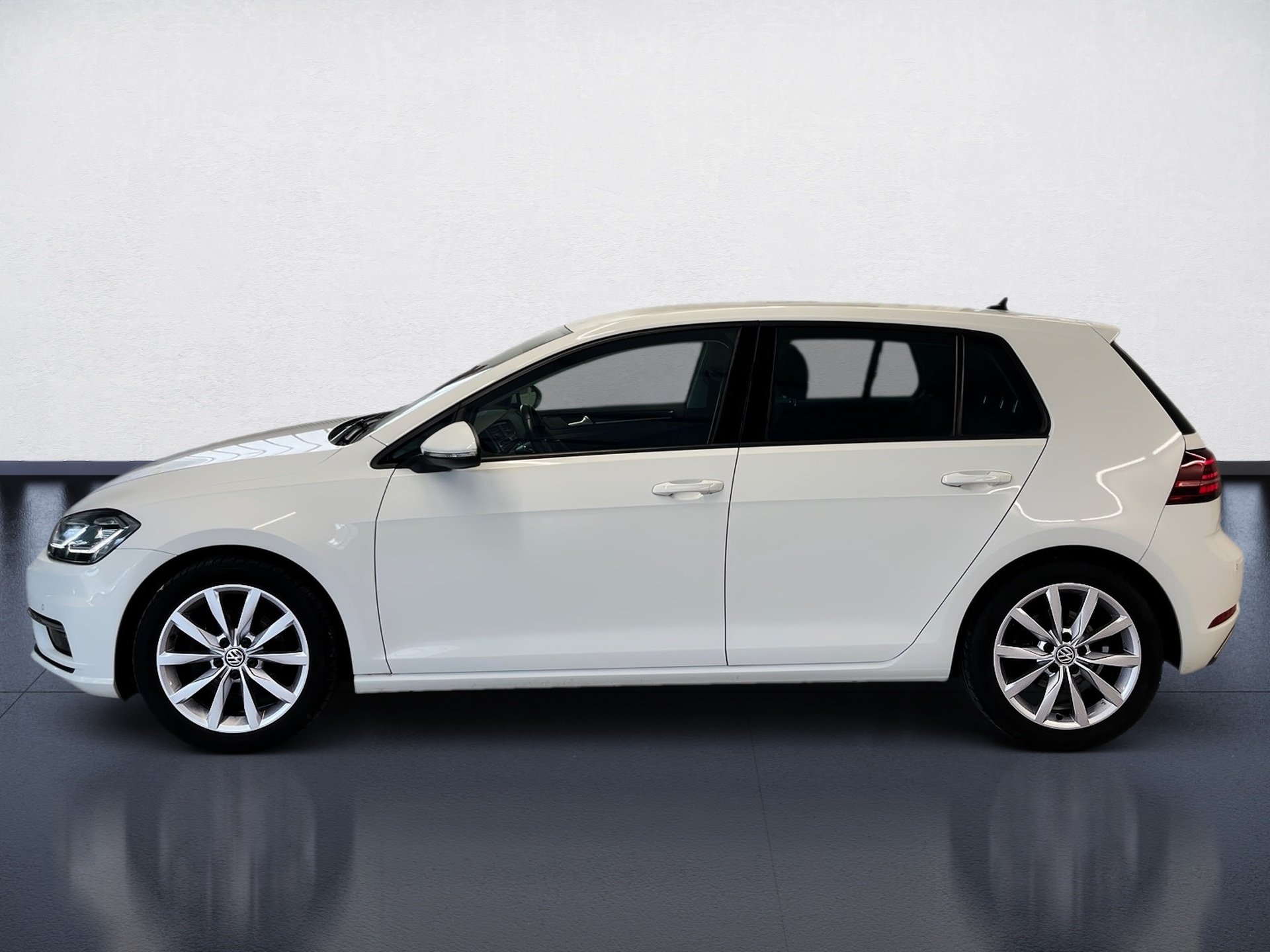 Golf VII HIGHLINE TSI+ALU 17+ACC+NAVI+LED+SPORTFAHWERK+MASSAGE+KLIMA+EINPARKHILFE
