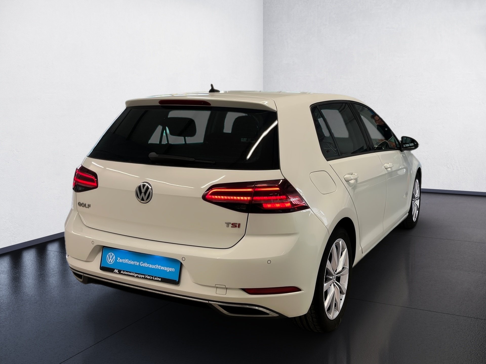 Golf VII HIGHLINE TSI+ALU 17+ACC+NAVI+LED+SPORTFAHWERK+MASSAGE+KLIMA+EINPARKHILFE