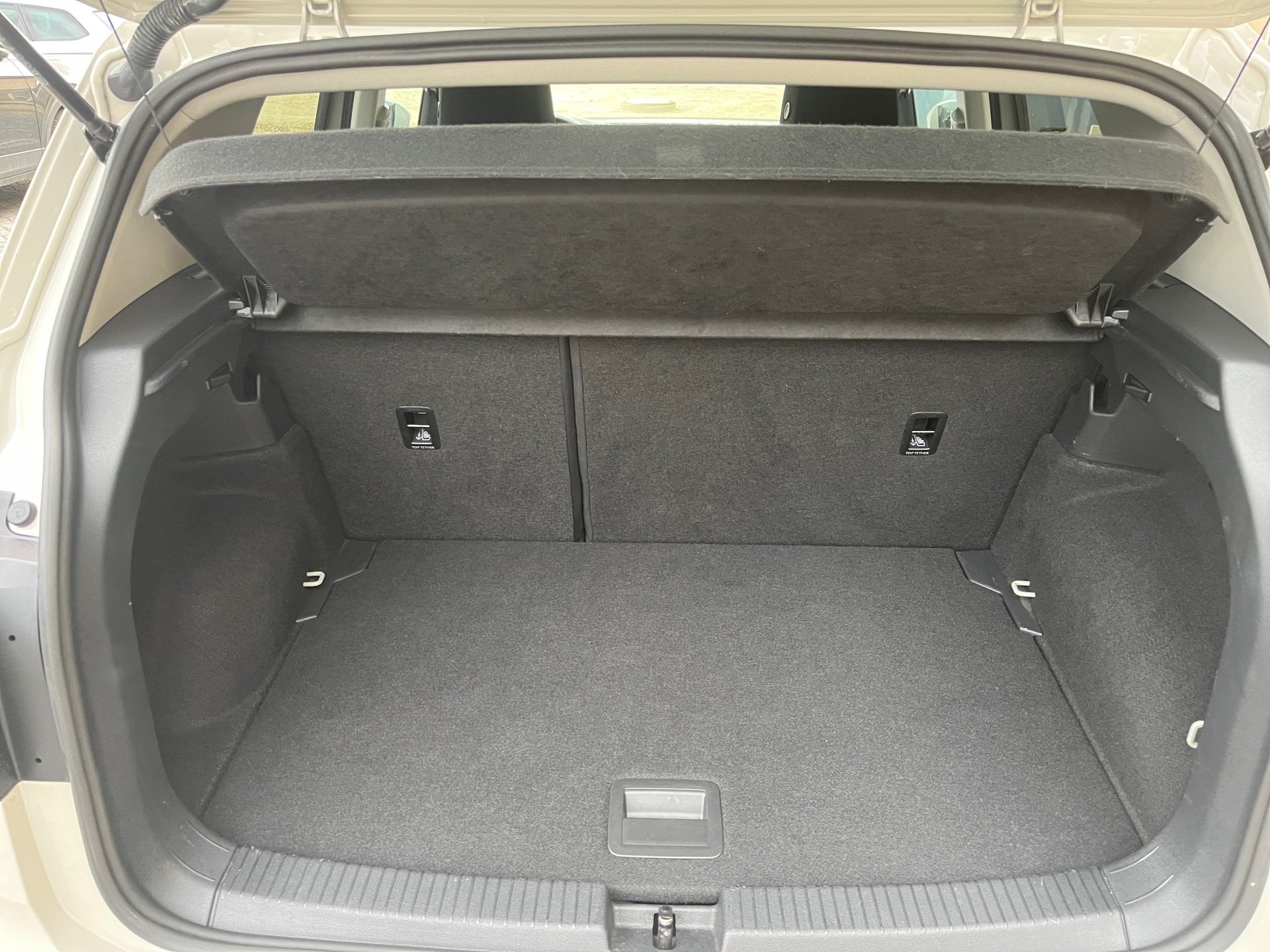 T-Cross ACTIVE TSI DSG+ALU 16+TRAVEL ASSIST+ACC+RÜCKFAHRKAMERA+APP CONNECT