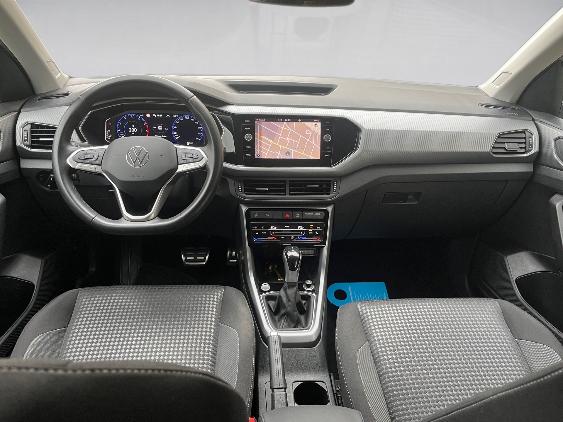 T-Cross ACTIVE TSI DSG+ALU 16+TRAVEL ASSIST+ACC+RÜCKFAHRKAMERA+APP CONNECT