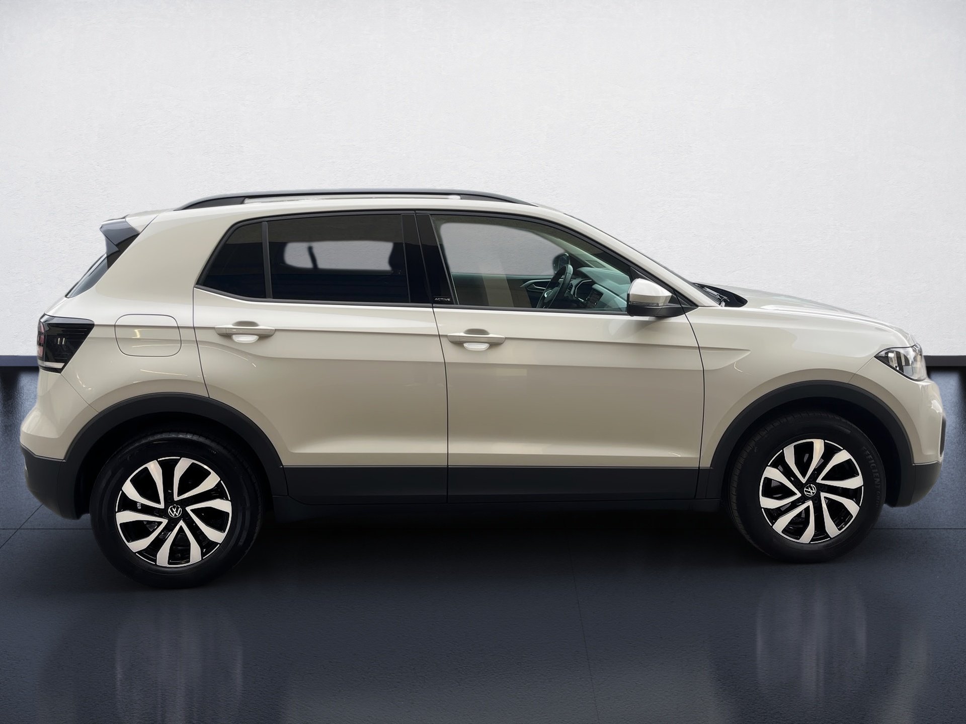 T-Cross ACTIVE TSI DSG+ALU 16+TRAVEL ASSIST+ACC+RÜCKFAHRKAMERA+APP CONNECT