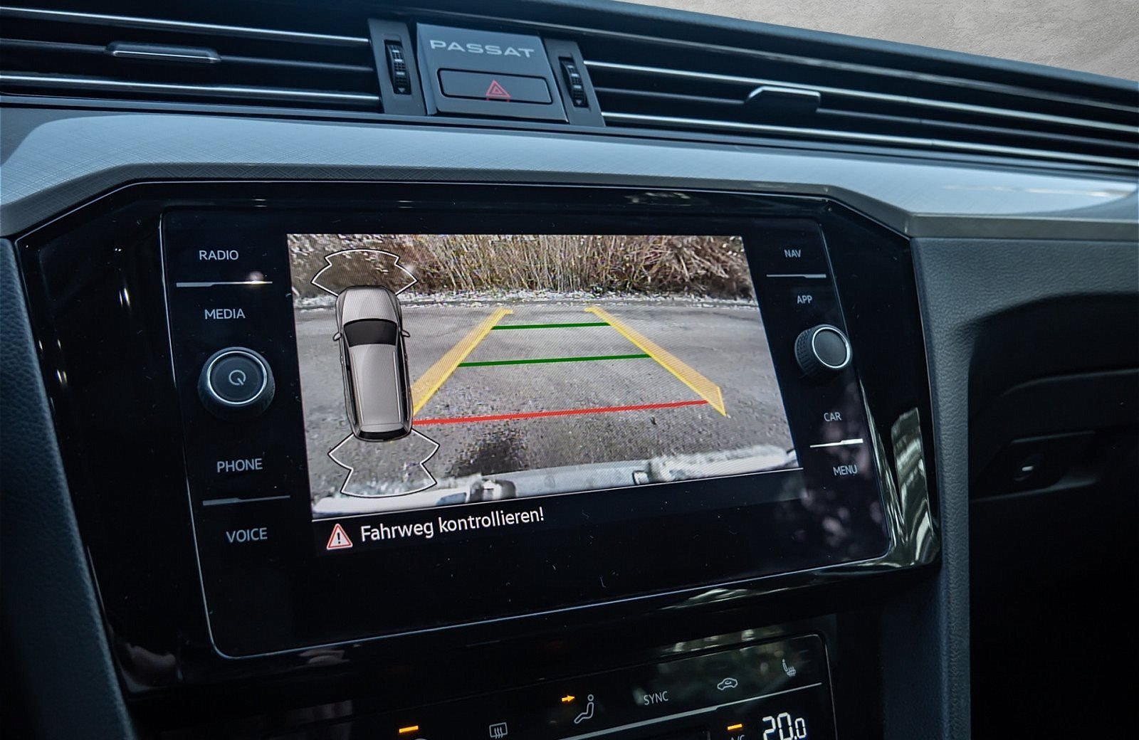 Passat Variant BUSINESS TDI DSG+ALU 16+LED+ACC+APP CONNECT+KLIMA+RÜCKFAHRKAMERA+TRAVEL