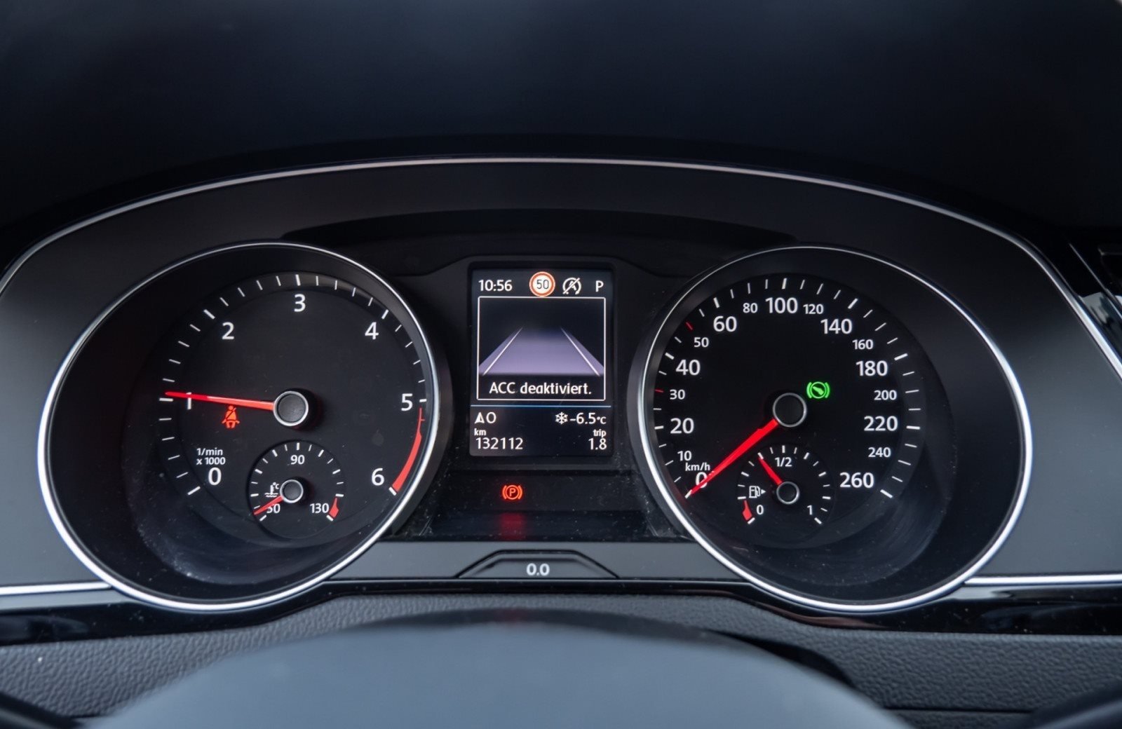 Passat Variant BUSINESS TDI DSG+ALU 16+LED+ACC+APP CONNECT+KLIMA+RÜCKFAHRKAMERA+TRAVEL