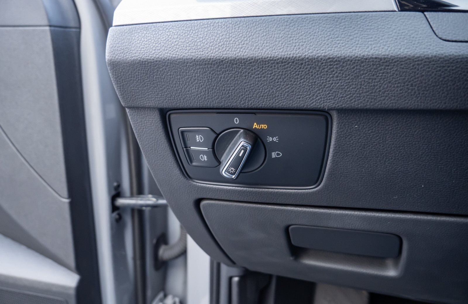 Passat Variant BUSINESS TDI DSG+ALU 16+LED+ACC+APP CONNECT+KLIMA+RÜCKFAHRKAMERA+TRAVEL