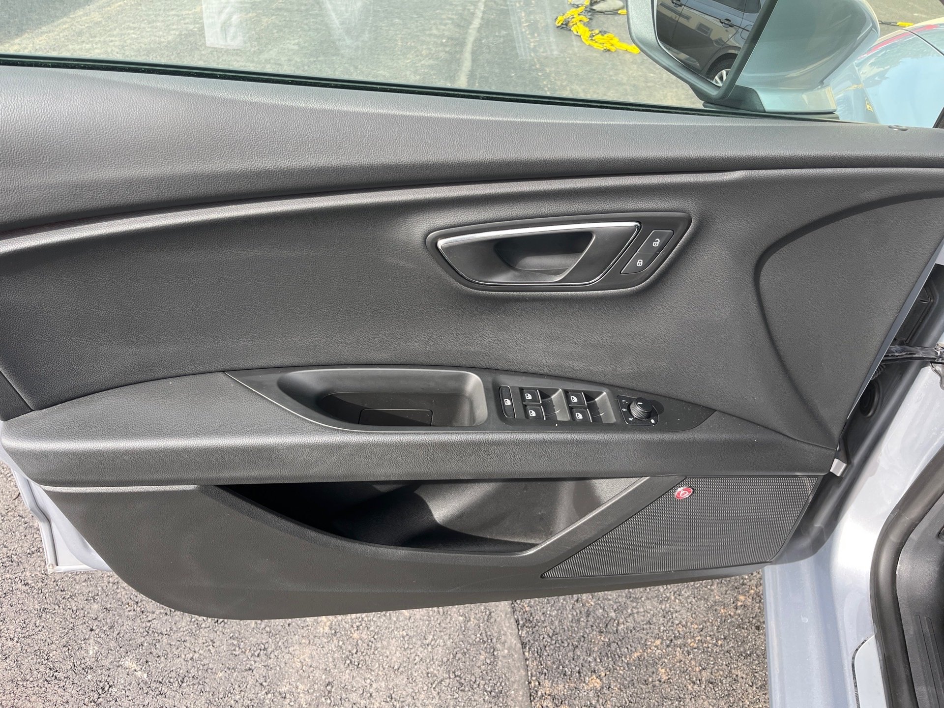 Leon SPORTSTOURER FR+ALU 18+RÜCKFAHRKAMERA+ACC+DCC+LED+NAVI