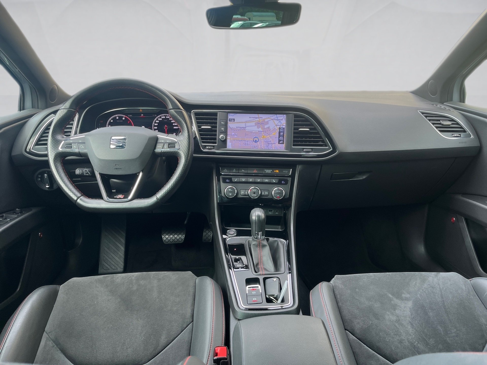 Leon SPORTSTOURER FR+ALU 18+RÜCKFAHRKAMERA+ACC+DCC+LED+NAVI