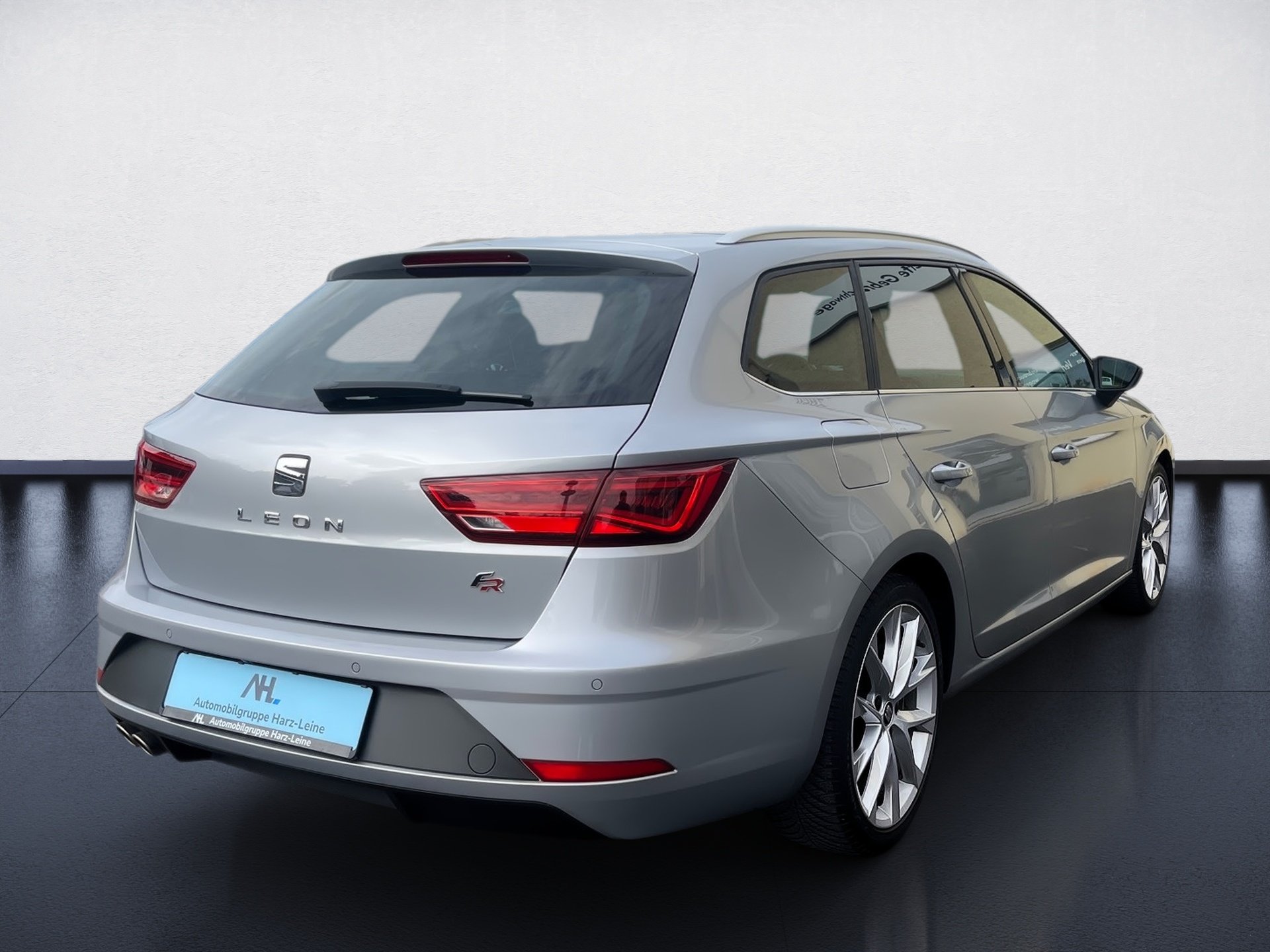 Leon SPORTSTOURER FR+ALU 18+RÜCKFAHRKAMERA+ACC+DCC+LED+NAVI