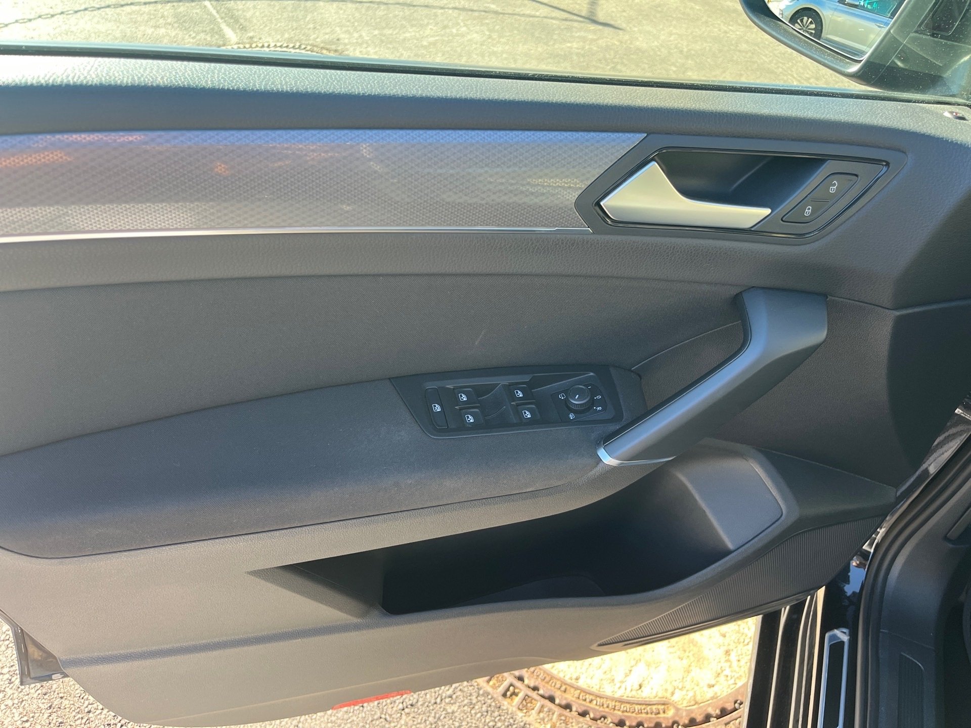 Touran ACTIVE TDI DSG+ALU 16+ACC+TRAVEL ASSIST+EINPARKHILFE+LED+APP CONNECT