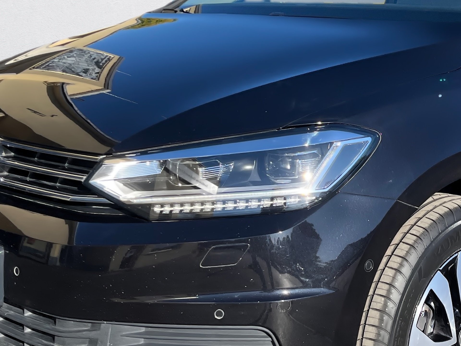 Touran ACTIVE TDI DSG+ALU 16+ACC+TRAVEL ASSIST+EINPARKHILFE+LED+APP CONNECT