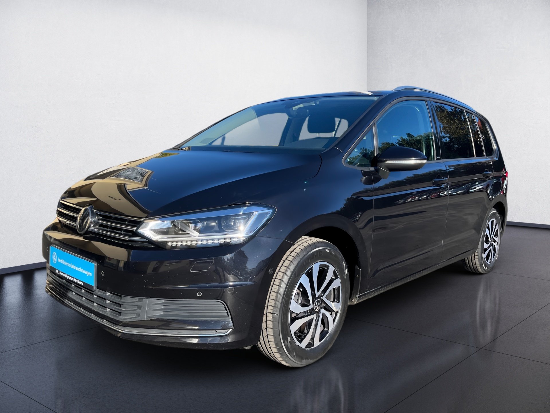 Touran ACTIVE TDI DSG+ALU 16+ACC+TRAVEL ASSIST+EINPARKHILFE+LED+APP CONNECT